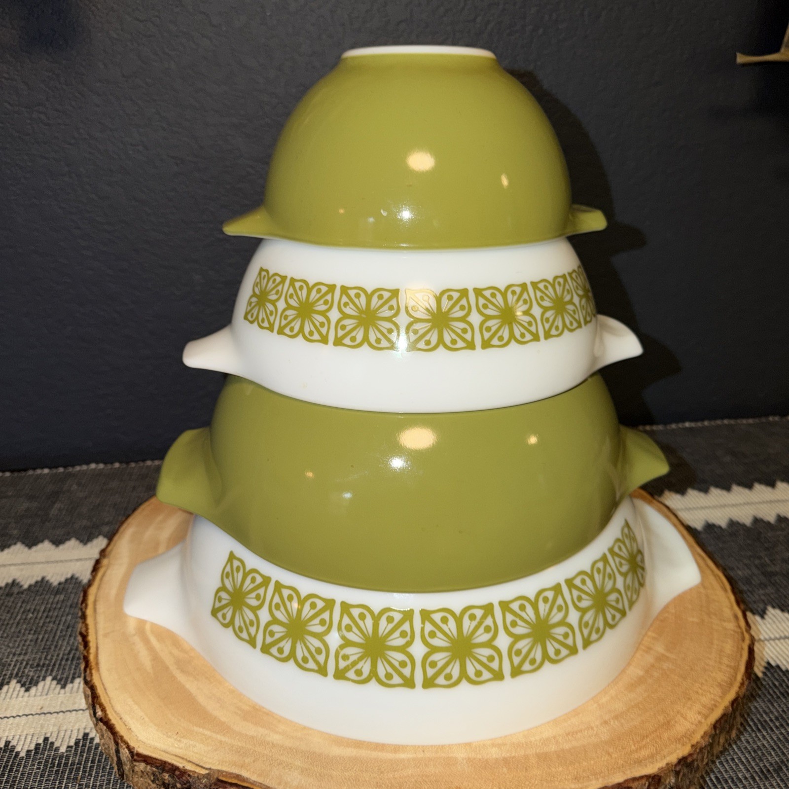 VTG Pyrex Green Square Flowers/Verde Cinderella Dbl Spout Nesting Bowls Set of 4