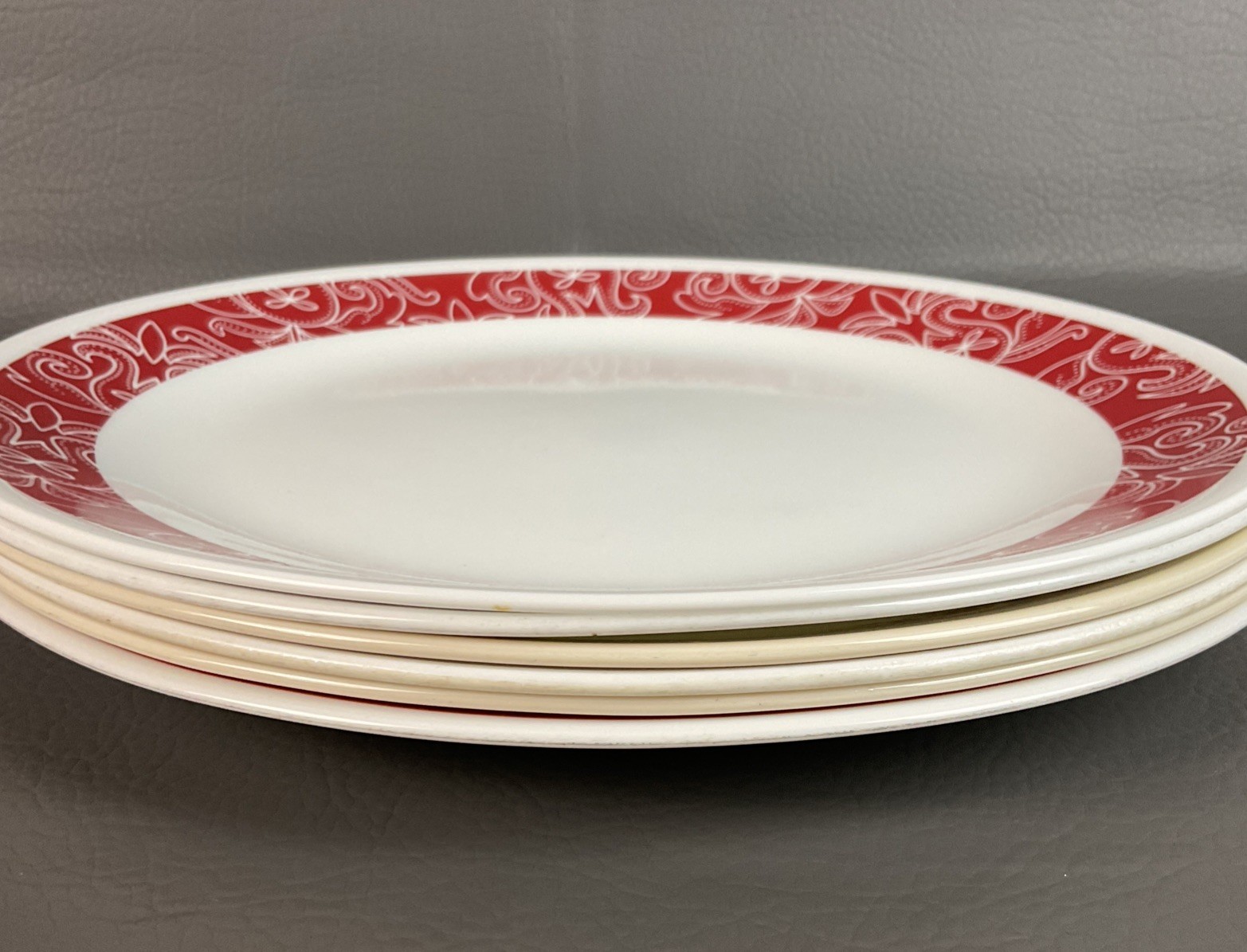 Lot of 8 Mixed Corelle Dinner Plates ~ 6 Different Patterns 10 1/4″