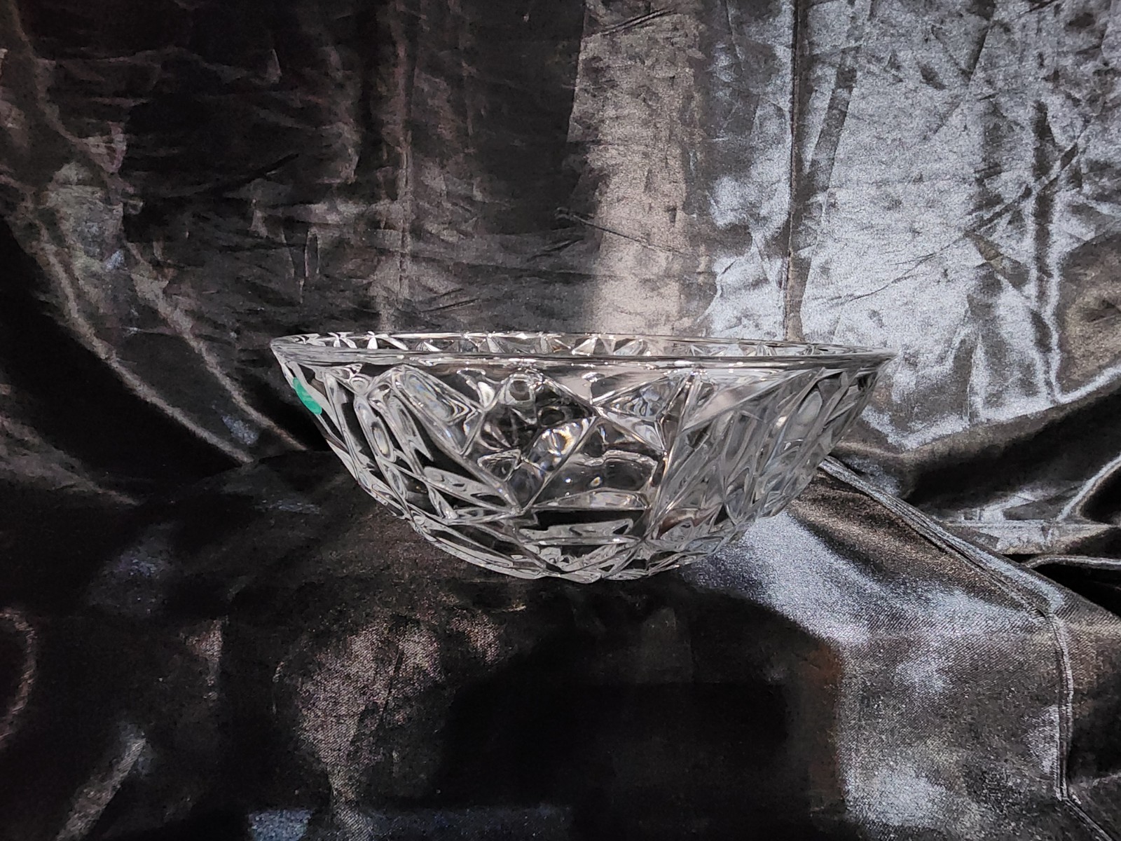 Tiffany & CO Rock Cut 9” Crystal Bowl With Original Box