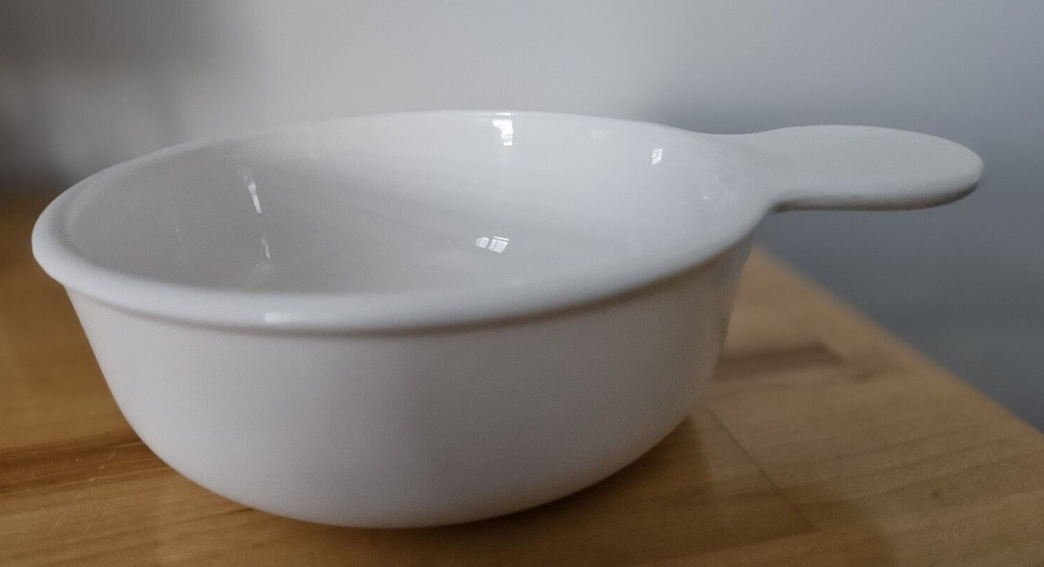 Corning Ware P-150-B; 15 oz GRAB IT Bowl White,no Lid; Embossed backstamp EUC