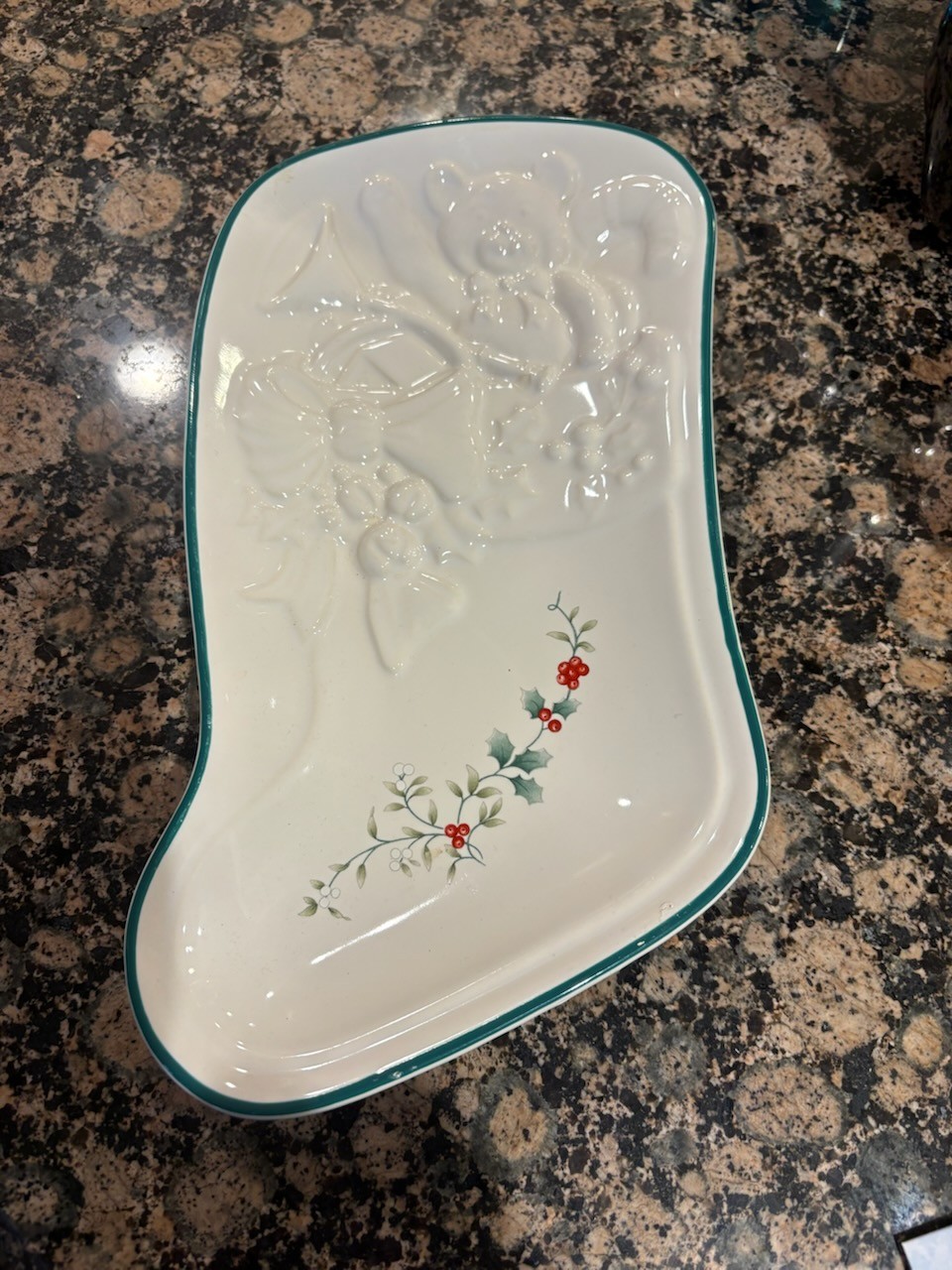 Pfaltzgraff Pottery Winterberry Christmas Stocking Plate/Platter TOYS TEDDY BEAR