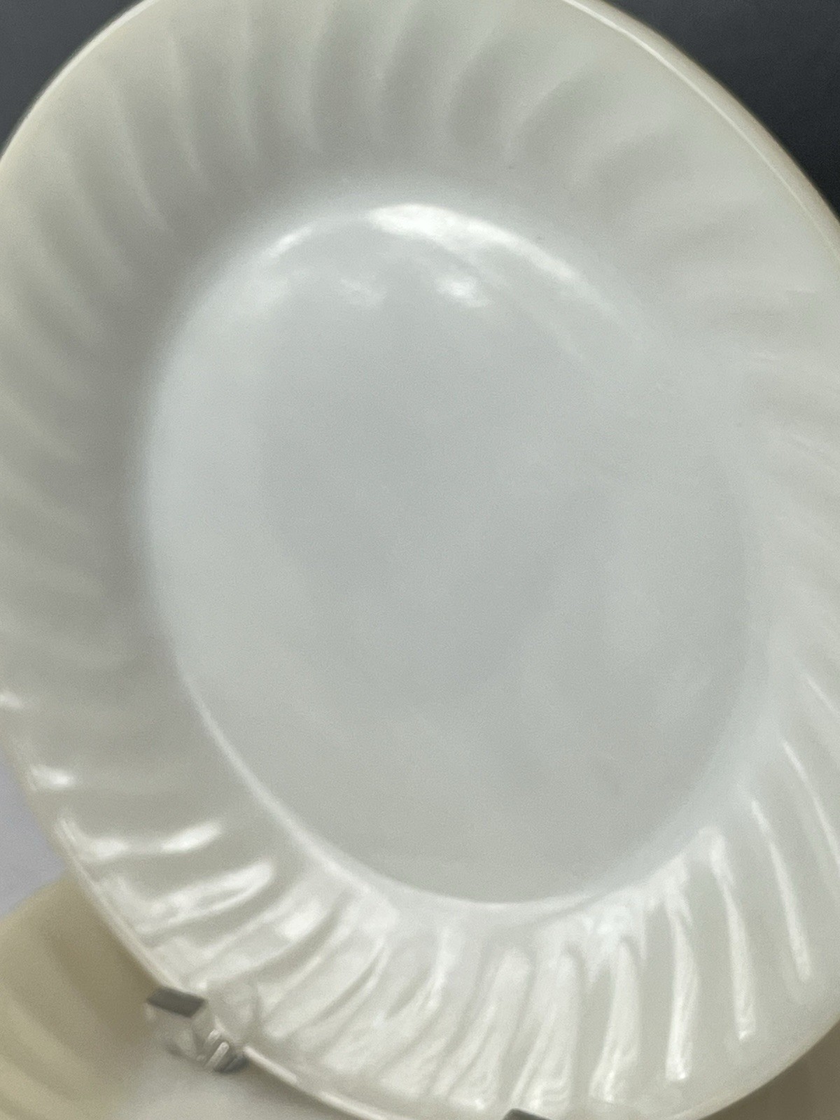 4 Vintage Fire King Oven Ware 9″ Ivory White Milk Glass Swirl Dinner Plates