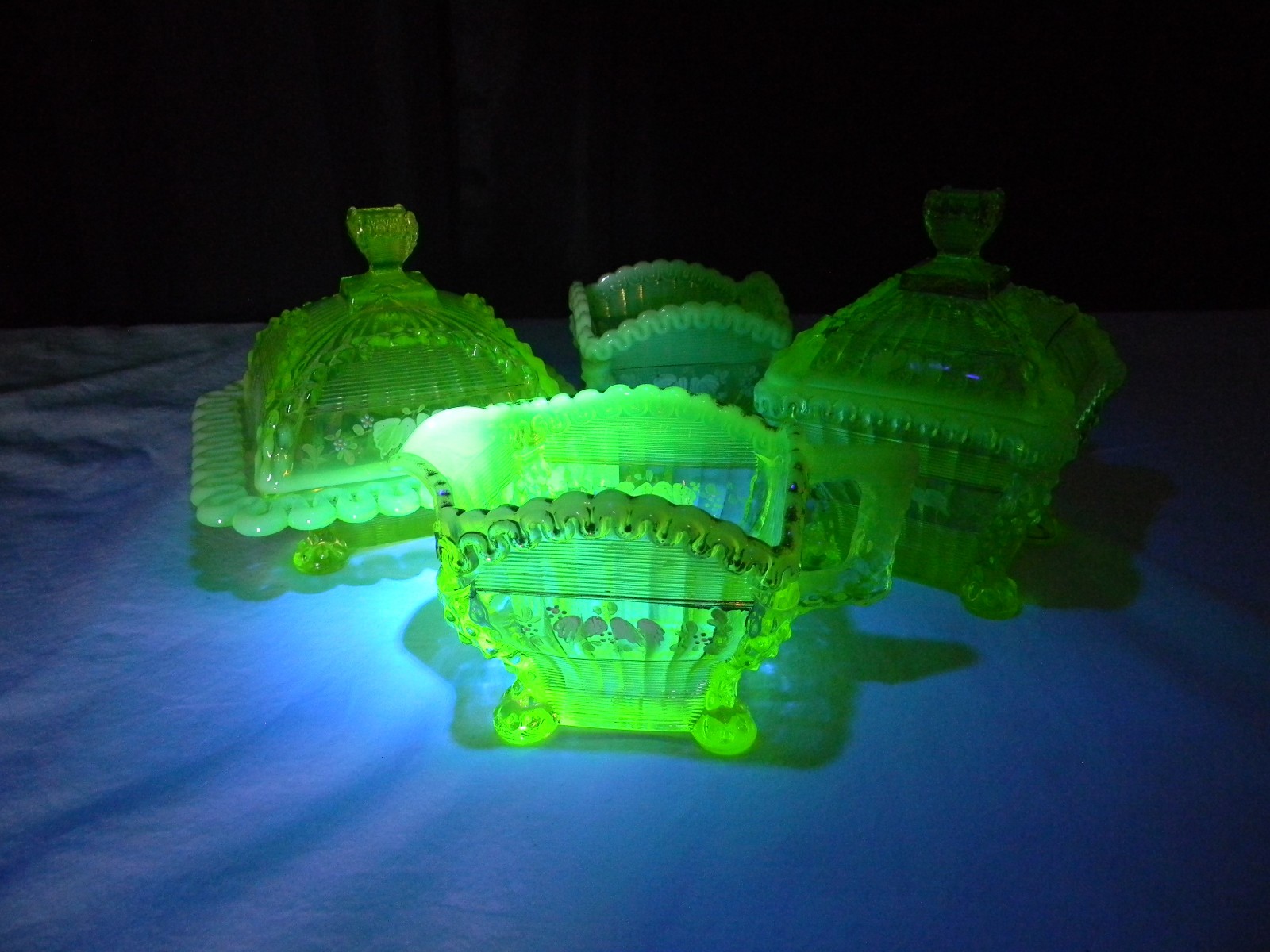 ~URANIUM GLASS NORTHWOOD CANARY VASELINE OPALESCENT ALASKA COMPLETE TABLE SET~