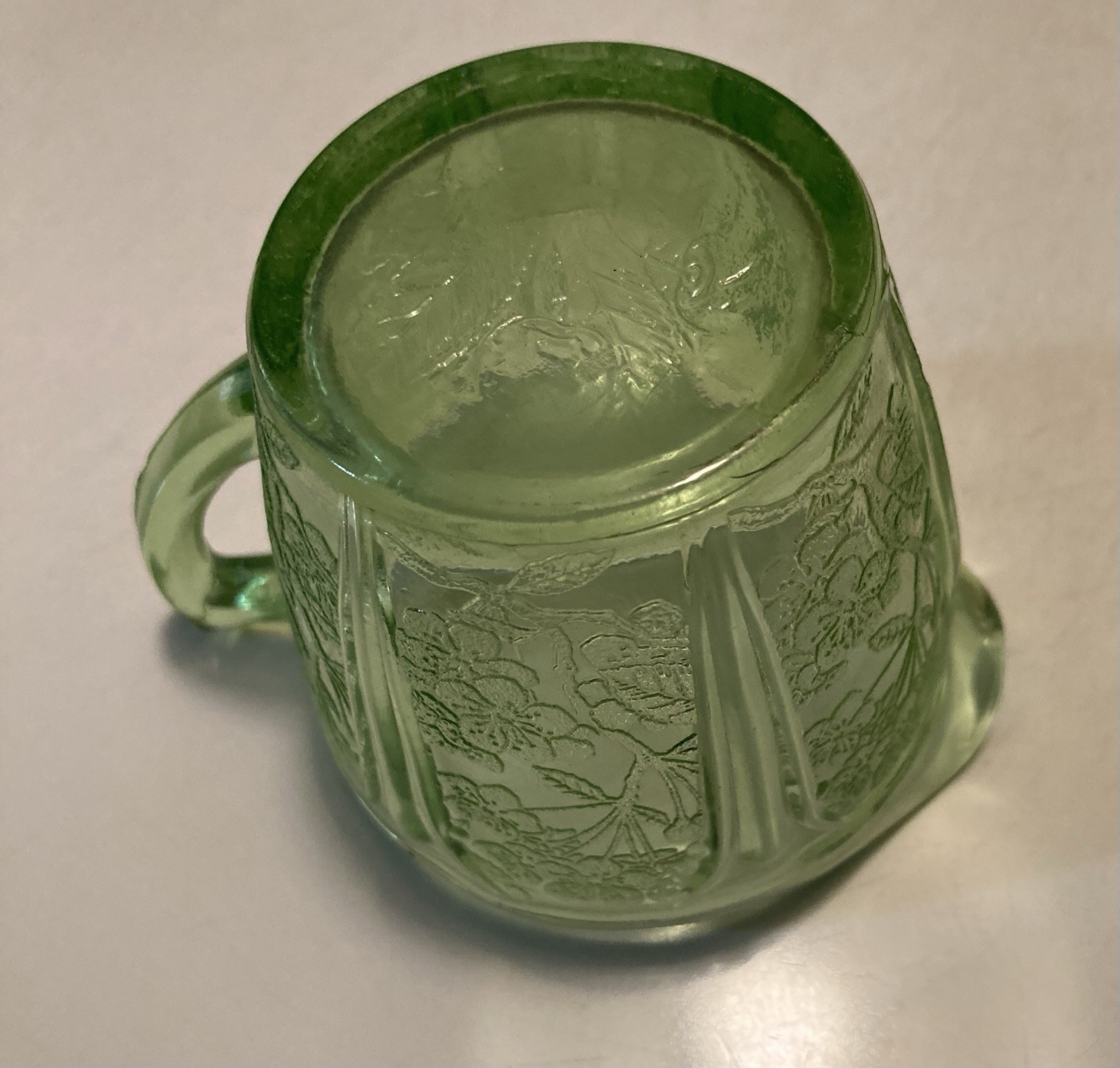 Depression Glass Green Creamer And Sugar Bowl Cherry Blossom Jeanette Glass Co.