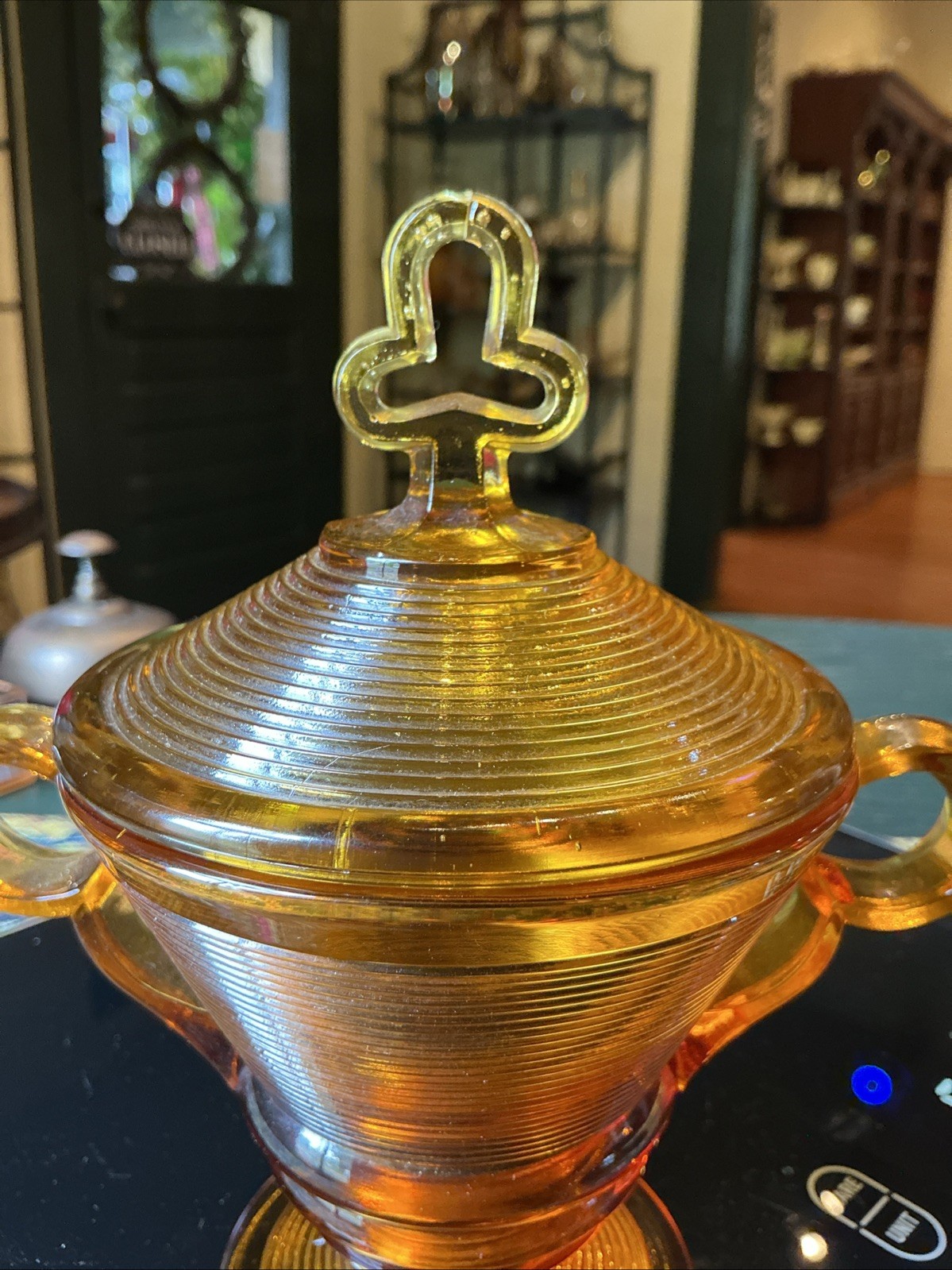 Vintage Indiana Glass Amber Old English Ribbed Candy Dish With Lid (read)