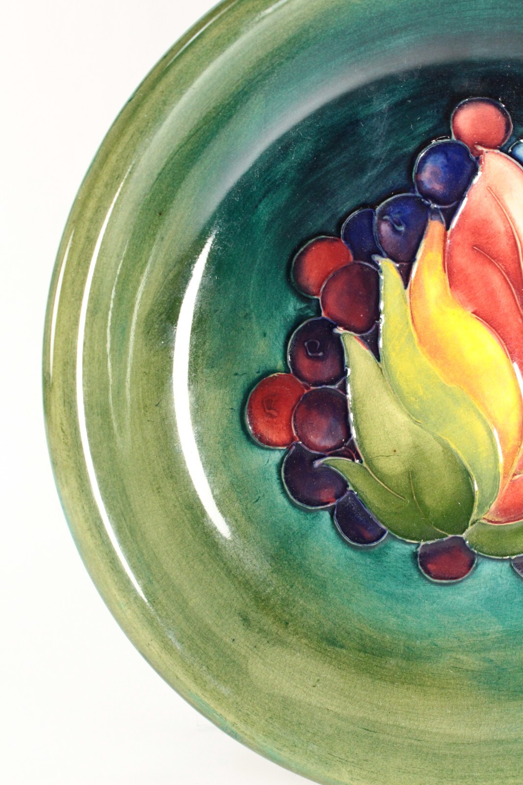 = 1930s Moorcroft Pottery Flambe Plate With Leaf & Berry Green Glaze England 9″