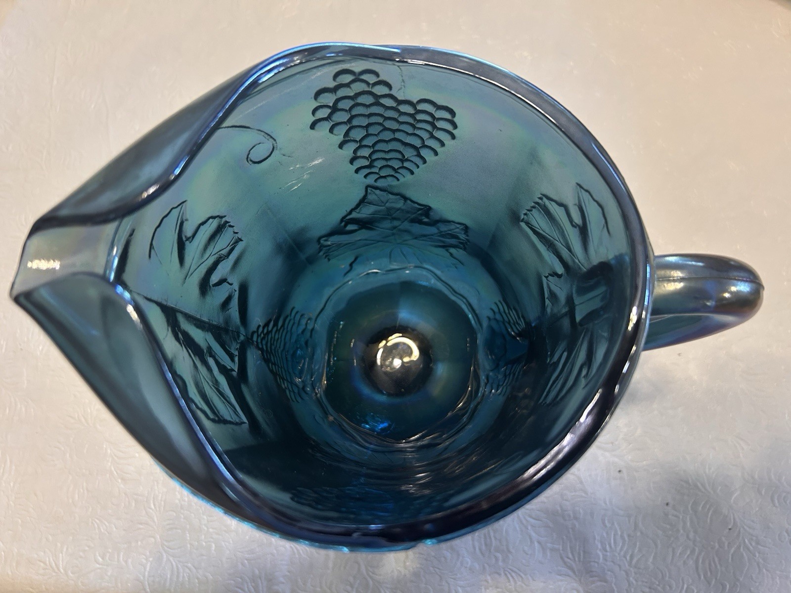 Vintage Indiana Colony Glass Grape Harvest Carnival Blue Pitcher 64 Oz