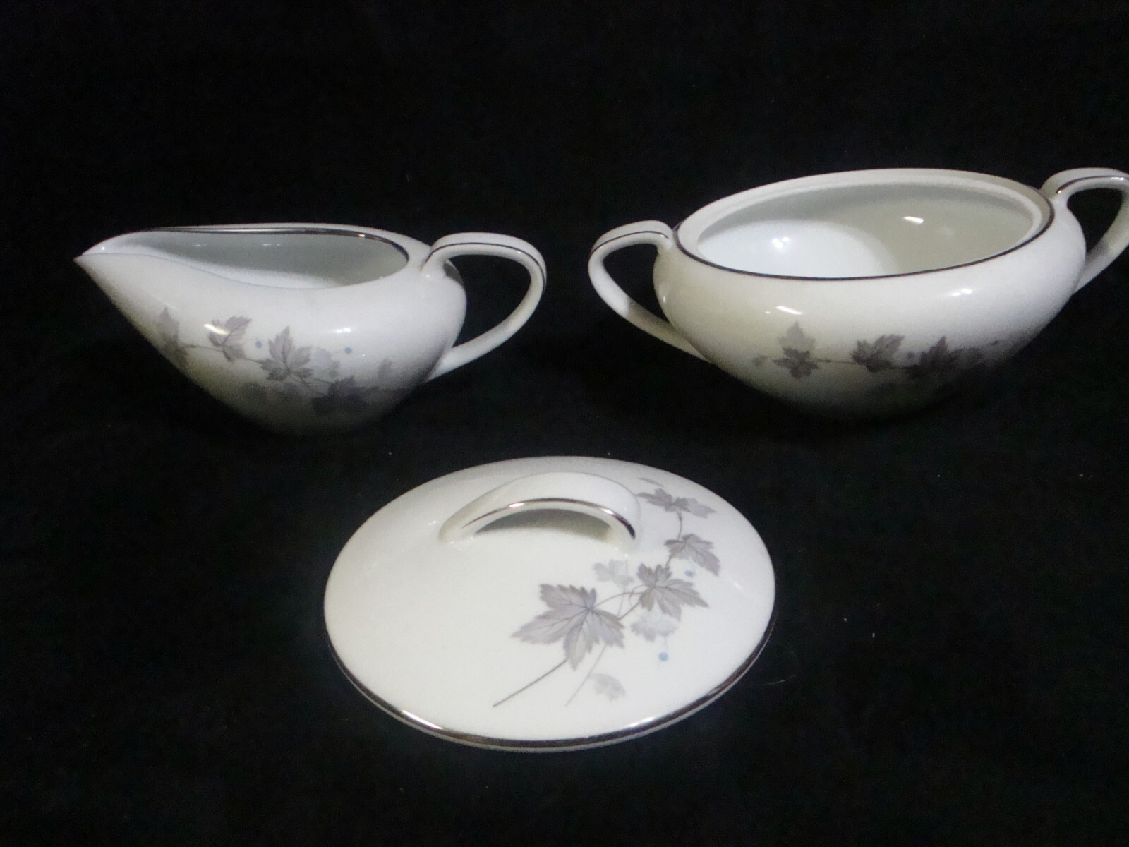 Noritake Porcelain China Ivyne Platinum Band Premium 15 Piece Lot