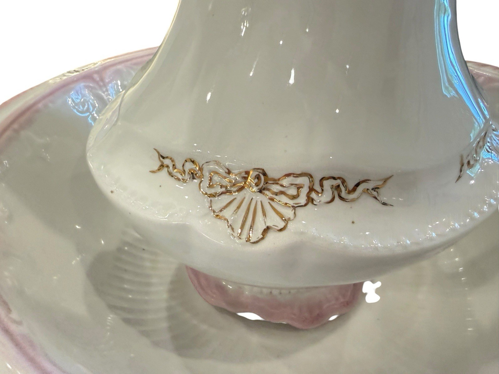 Antique WH Grindley XL 17.5″ Pitcher Basin Set Pink Ombre Gold Bows England 1890