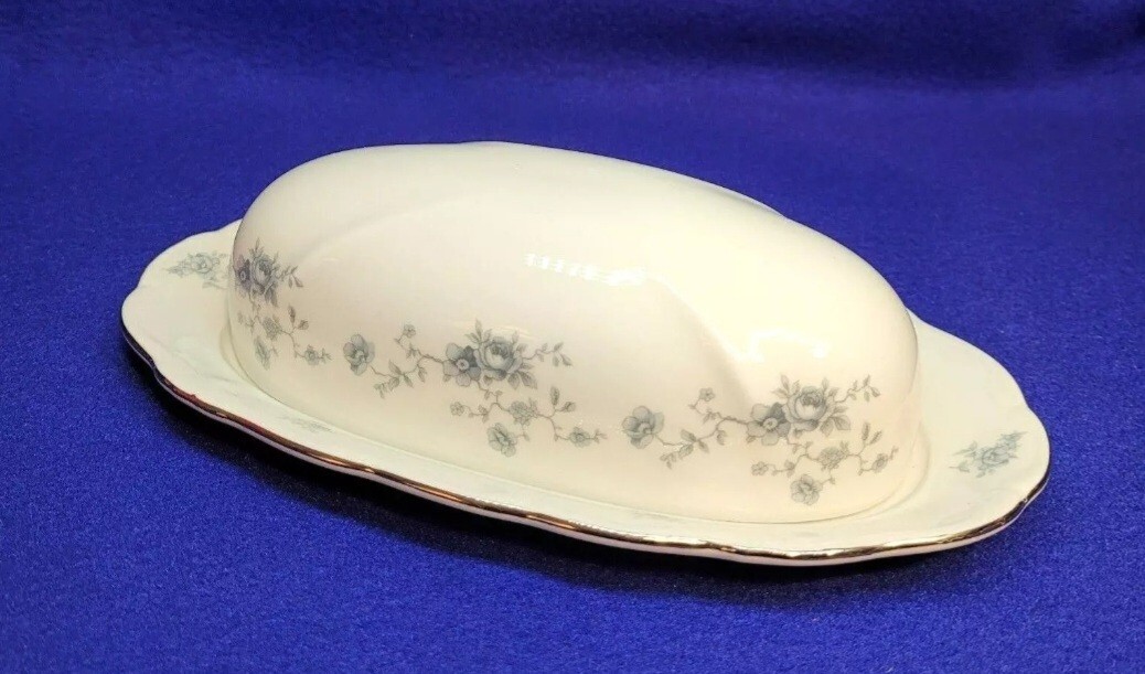 Johann Haviland Bavaria Blue Garland 1/4 LB Covered Butter Dish UNUSED