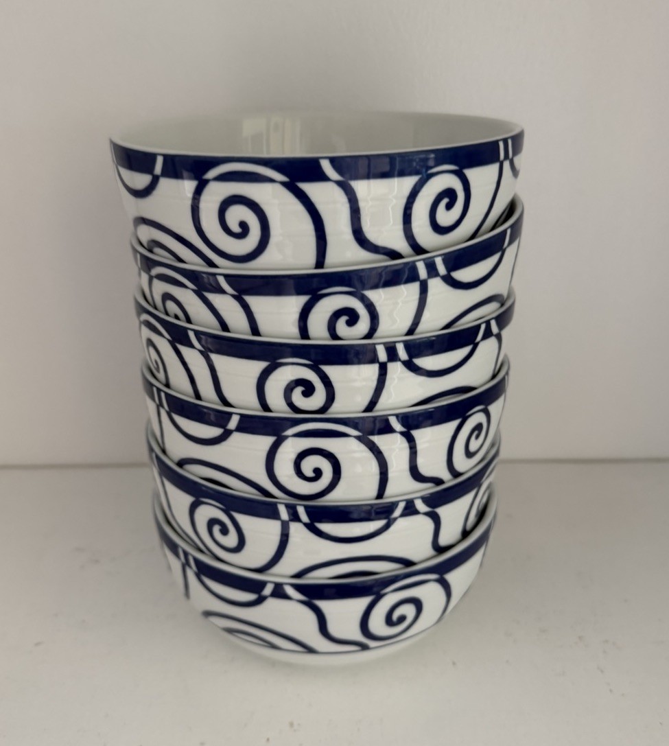 Crate & Barrel Blue Spiral Spal Porcelain Set of 6 Cereal Soup Bowls Portugal