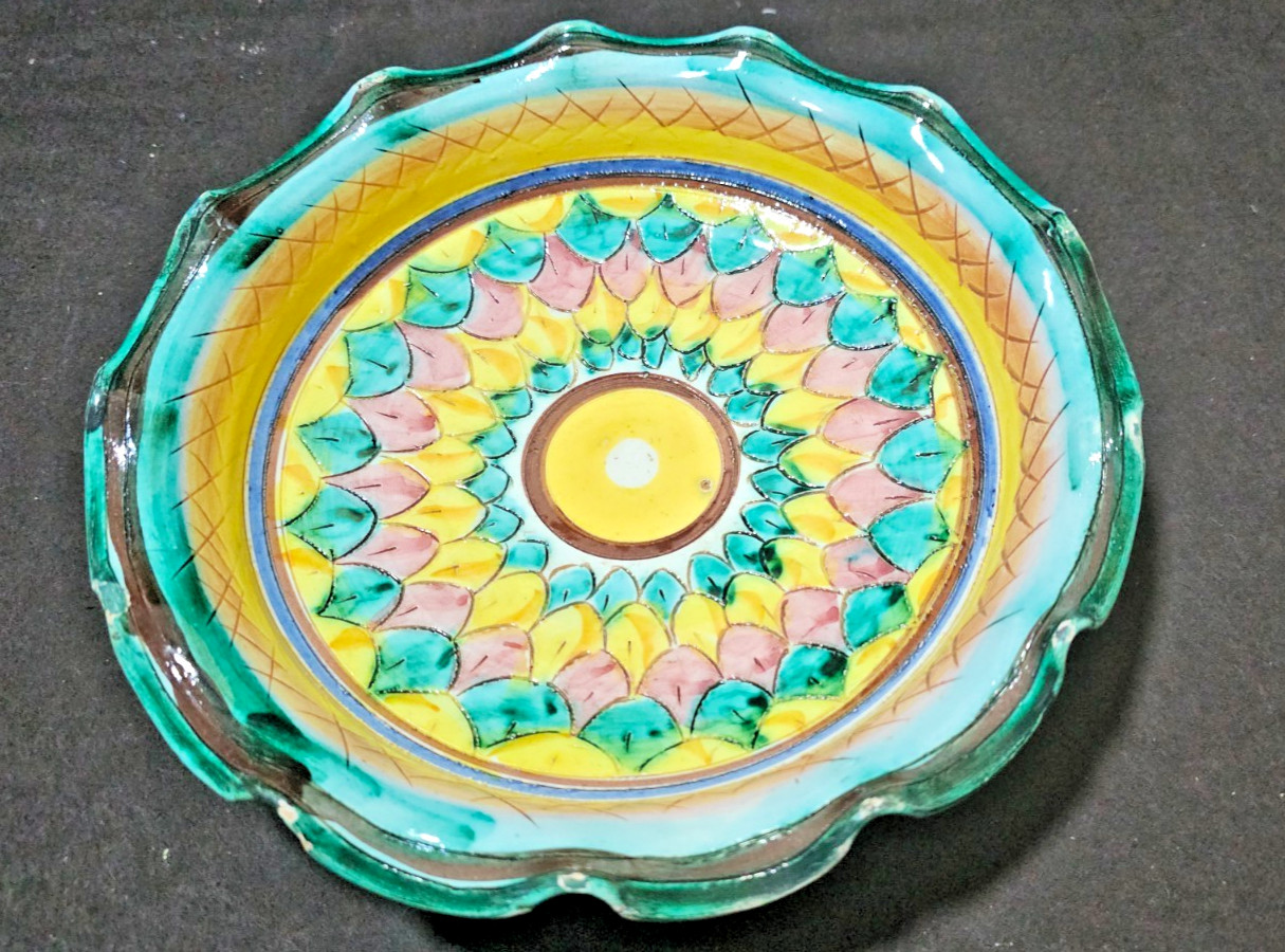 Vintage Italian Majolica Pottery Bowl 10″ Peacock Feather Scalloped
