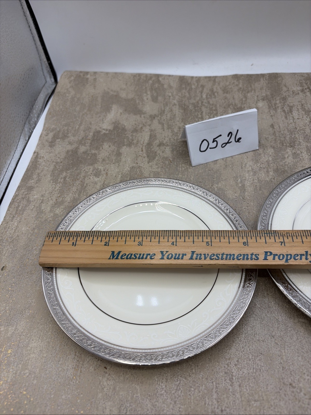 Noritake Ardmore Platinum Set of 2 Bread Plates Set (s) White Embossed Scroll