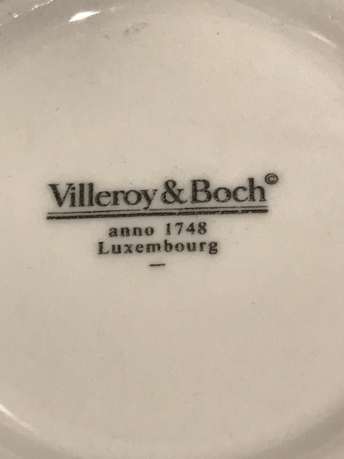 Villeroy & Boch Anno 1748 Luxembourg Flowers & Bees Jam Sugar Bowl w/ Lid