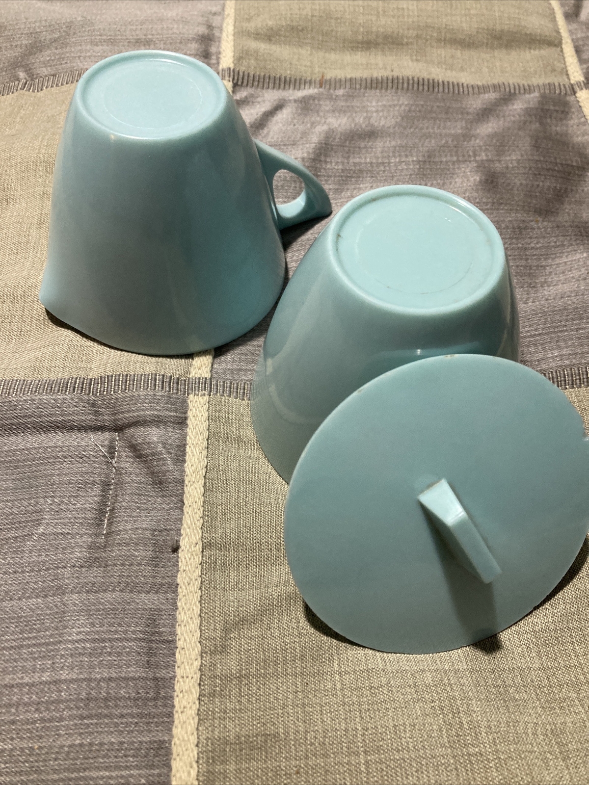 Vintage Turquoise Creamer And Sugar Bowl – Similar To Melmac Material