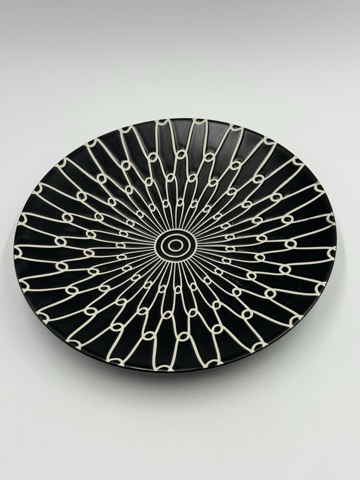 Black White Trellis Grid Pattern Ceramic 8” Four Dessert Appetizer Round Plates