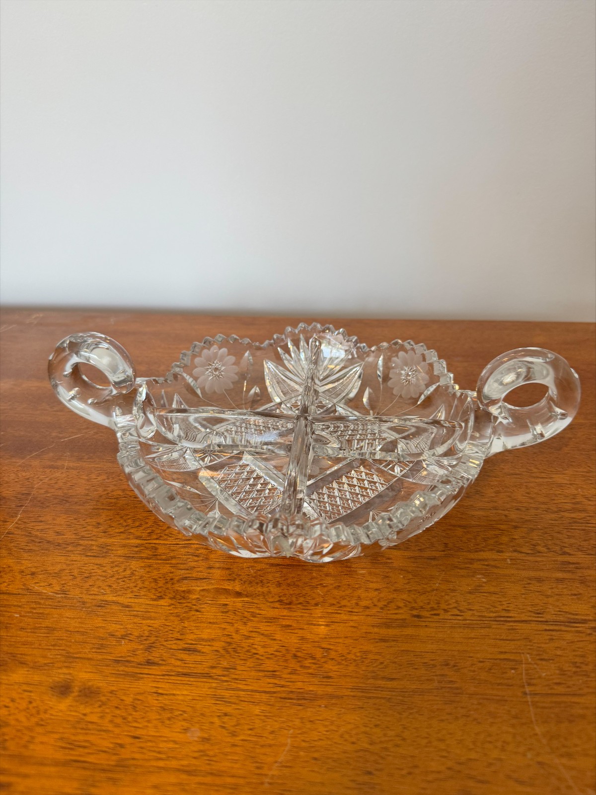 Pretty Vintage Cut Glass Divided Relish Dish with Handles – Starburst 11″x8″