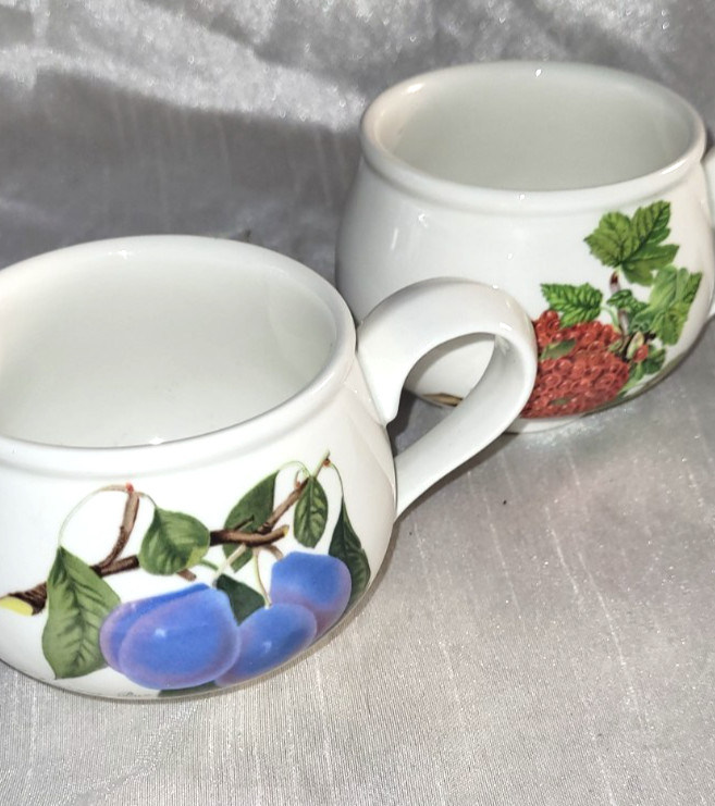2 Portmeirion Pomona Goddess of Fruit: Red Currant & Plum Footed Ceramic Cups