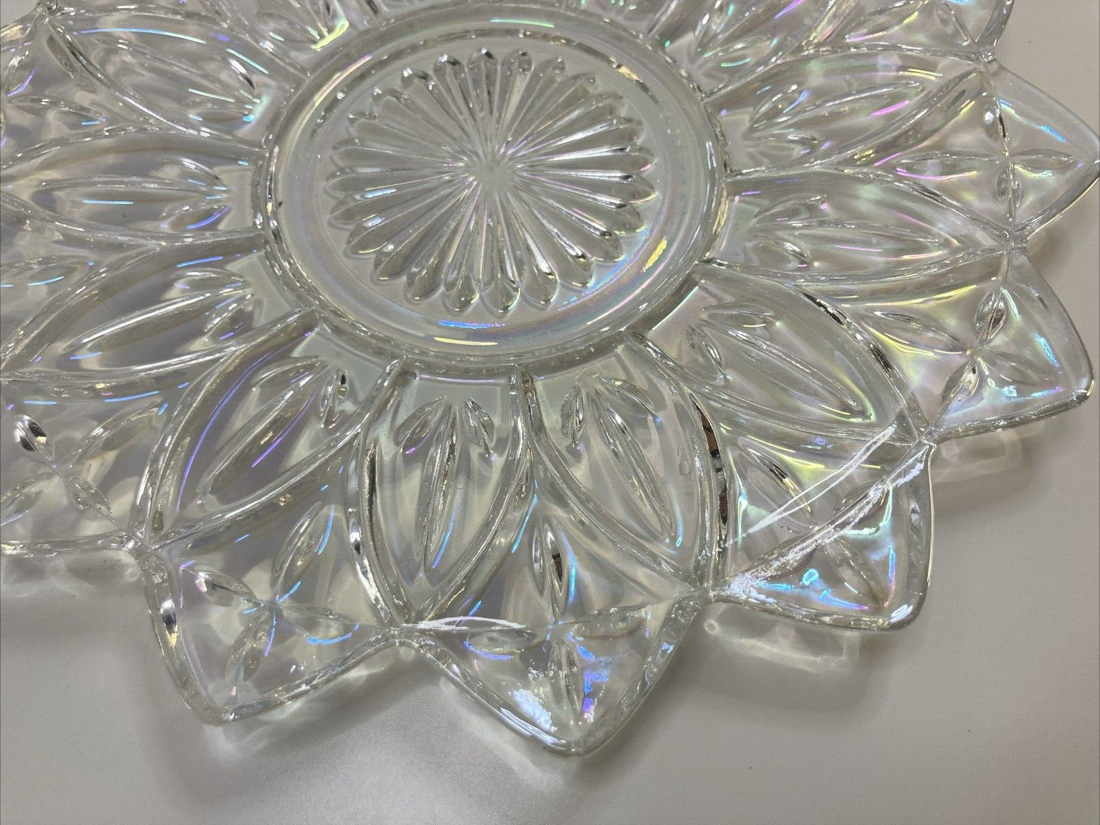 Vtg 1960s Star Flower Petal Federal Clear Iridescent Carnival Glass Plate 9.25″