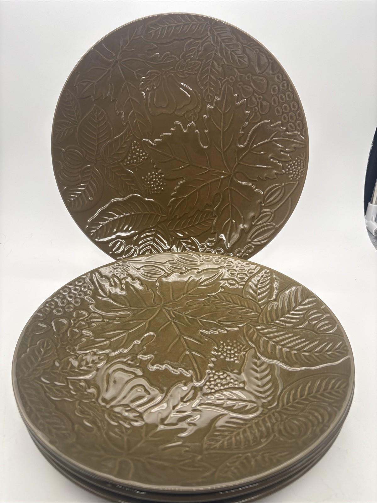 Set of 4 IQ Accessories 10 5/8” Dinner Plates Plates Olive Green Embossed Leaves