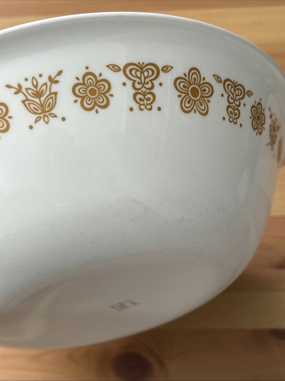 Corelle Butterfly Gold 10 1/4″ Large Serving Bowl by Corning