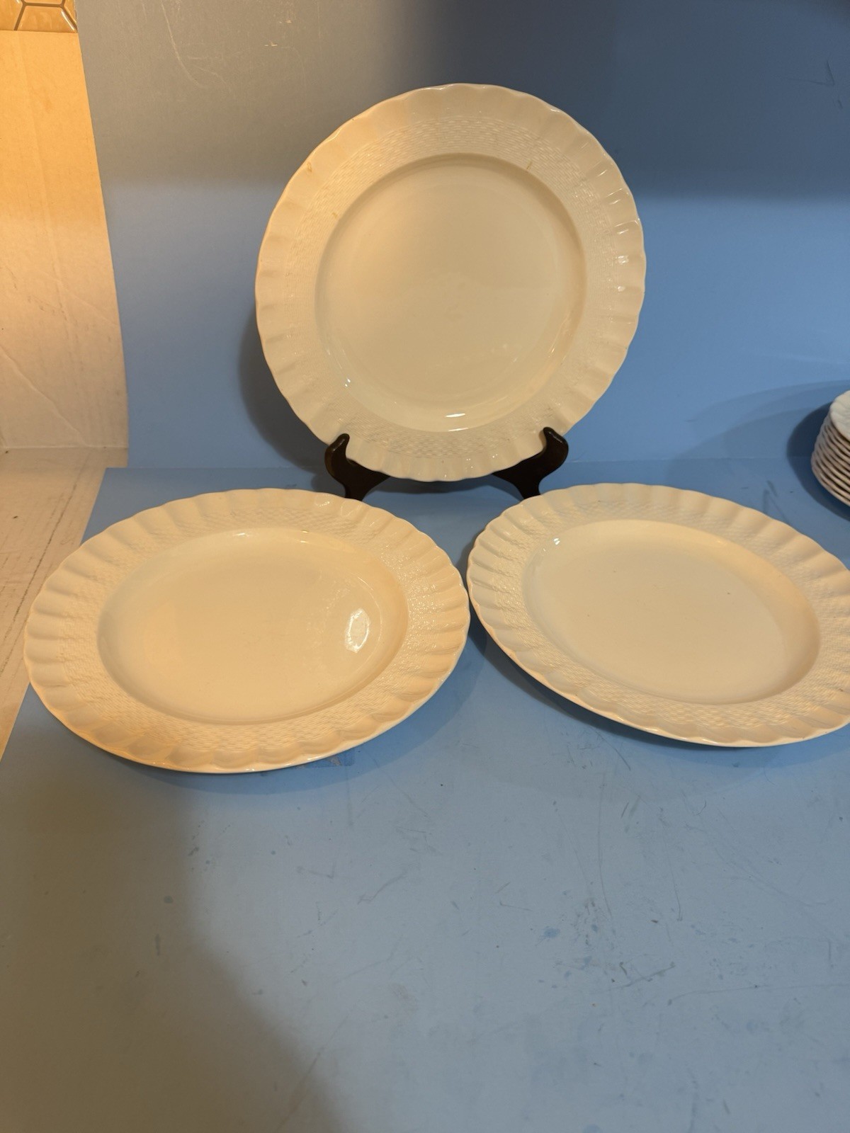Lot 6 Spode 10.25” Dinner Plate Chelsea Wicker Scalloped England READ Cottage