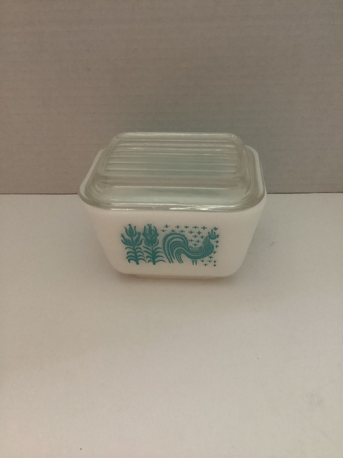Vintage Pyrex Refrigerator Dish Amish Butterprint Pattern 501B
