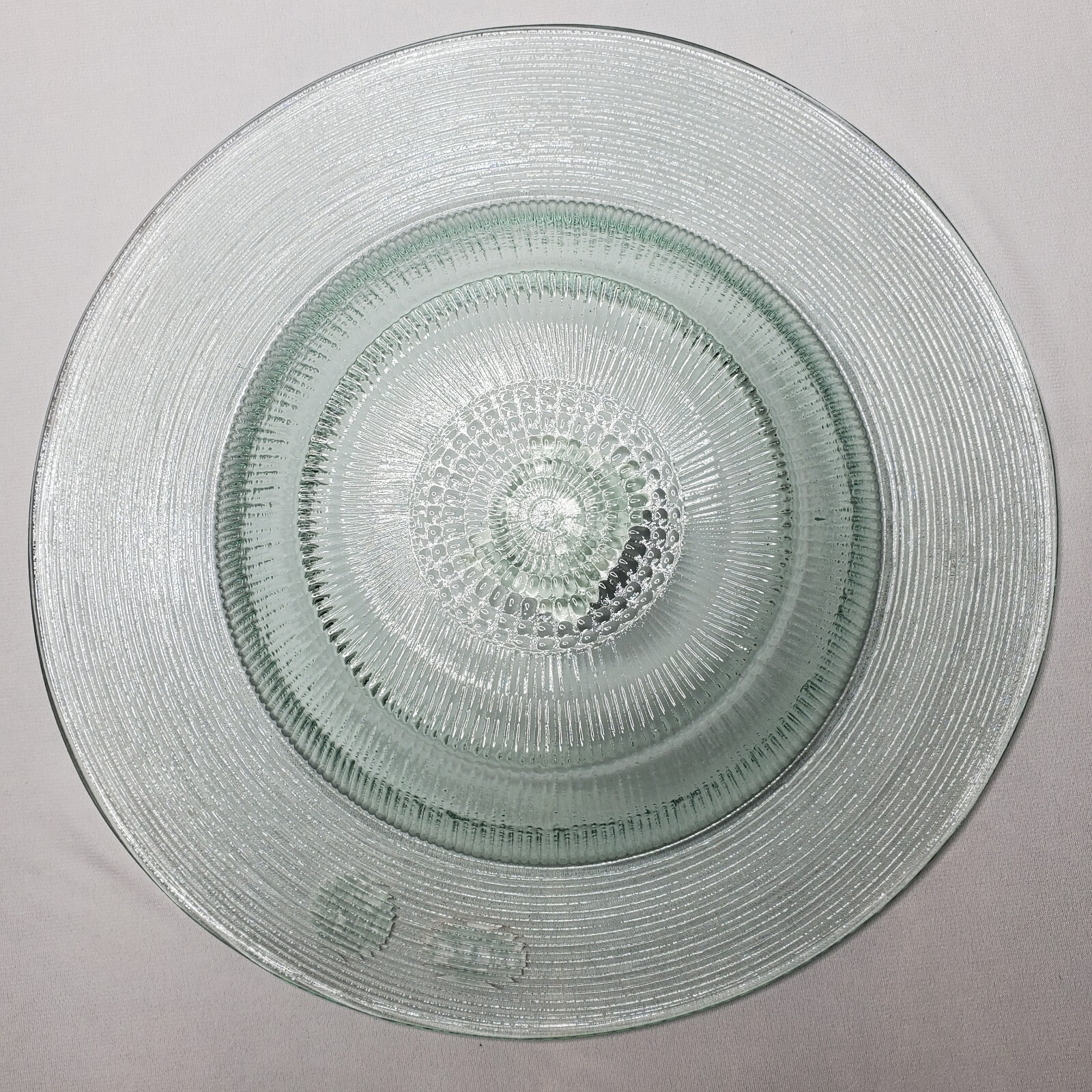 4 Recycled Spanish Glass Dinner Plates 10″ Set Wide Rim Clear Green Textured NOS