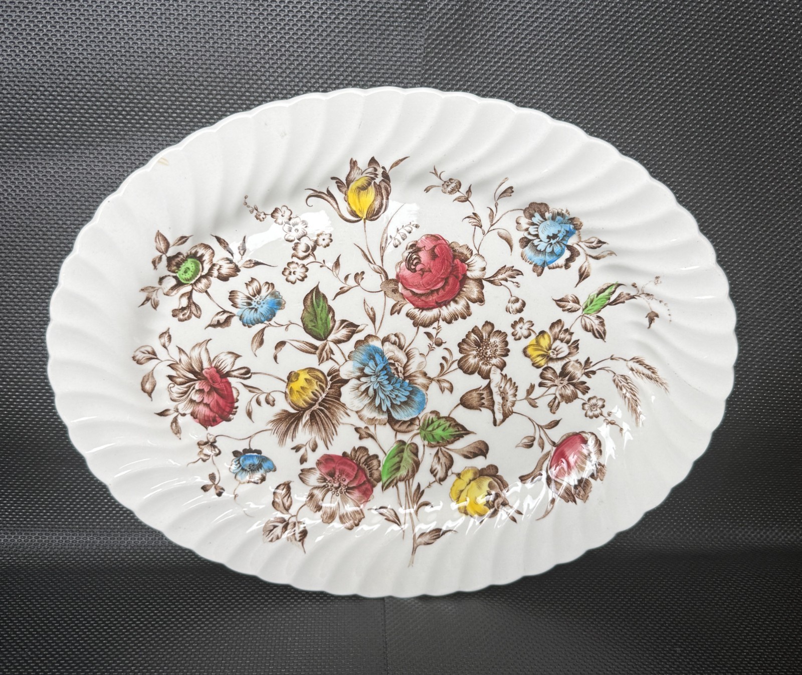 Johnson Brothers Staffordshire Bouquet 14″ Oval Serving Platter England Floral