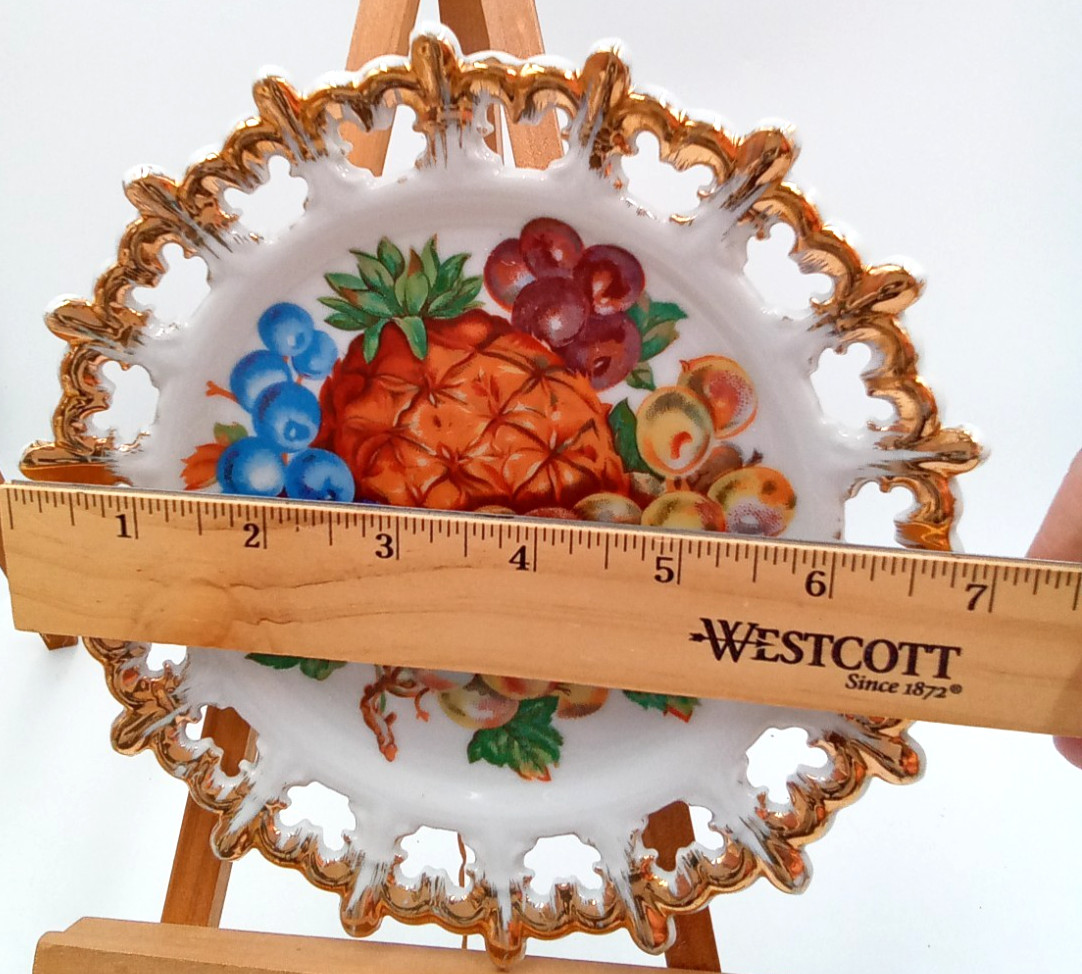 Brinns Fruit Wall Plates Decor Gold White Blue Red Vintage MCM Japan Set of 2