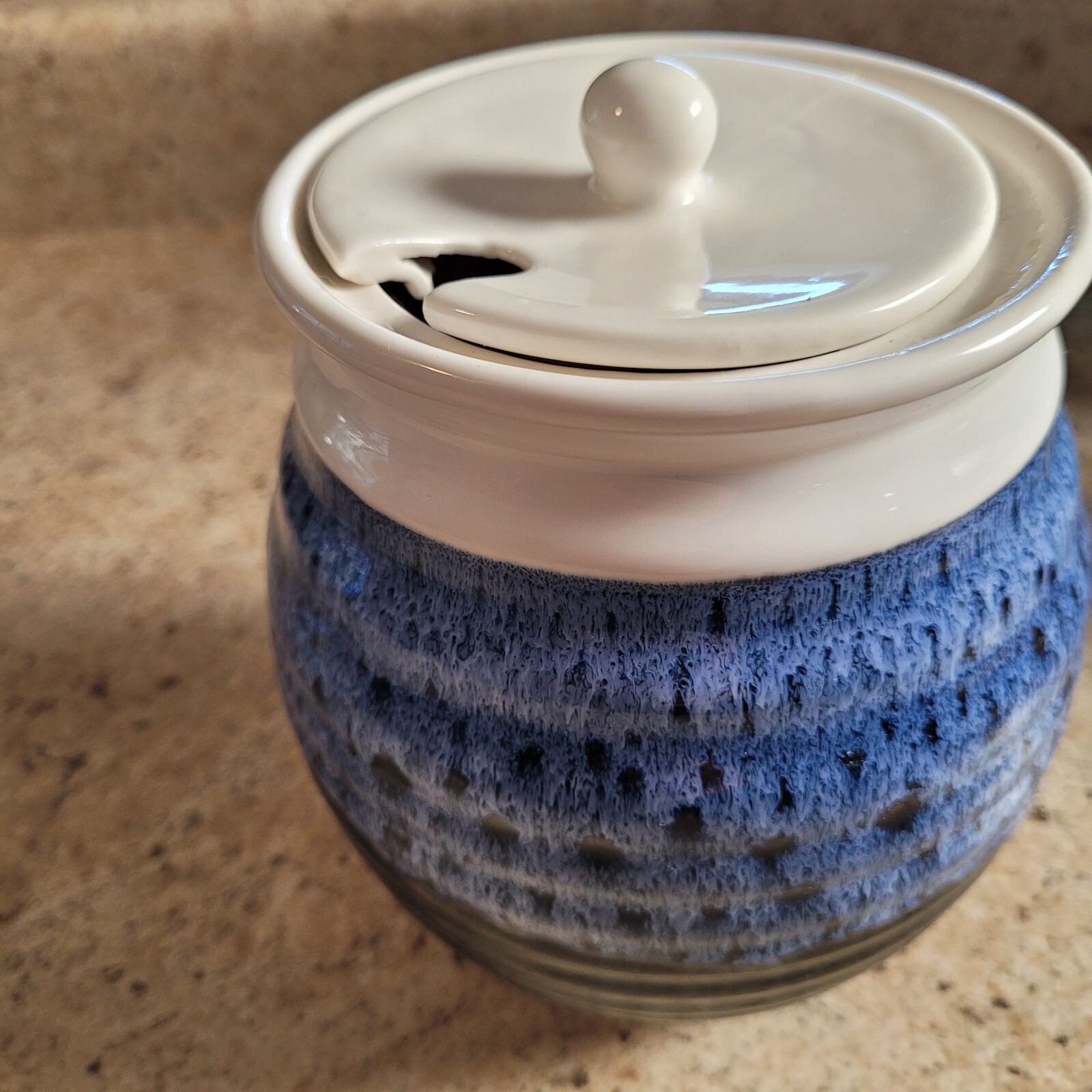 Pottery Vintage Crafted Pot Lidded w/ Ladle Opening Jar Blue and White 6″