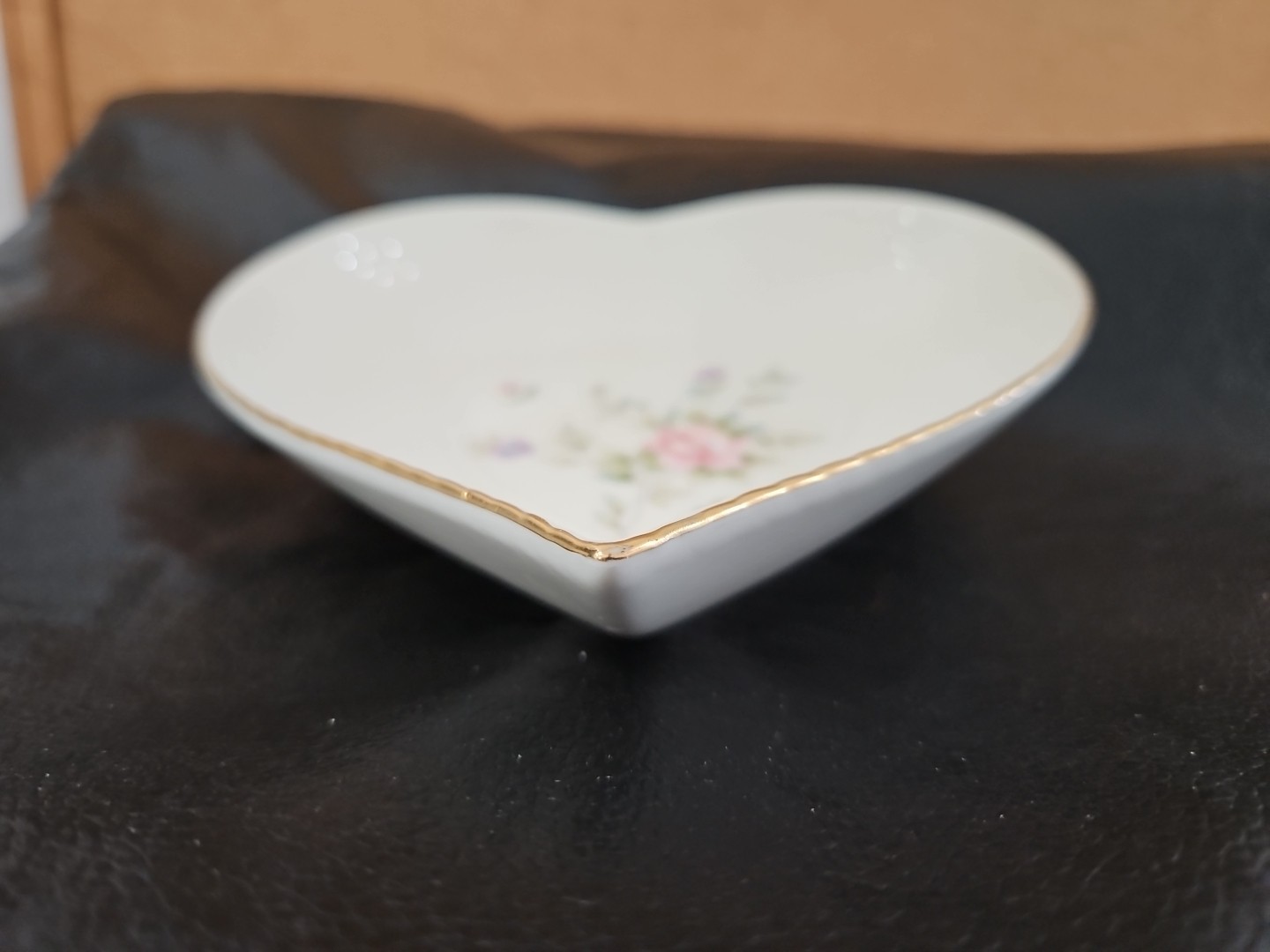 Mikasa Bone China Heart Shaped Bowl Trinket/Candy Dish Remembrance Floral