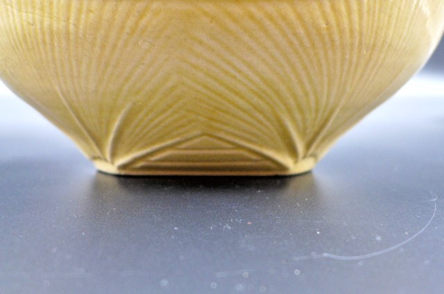Antique 1920’s McCoy Pottery Yellowware Mixing Bowl Sunrise / Sunburst XL 11.5″