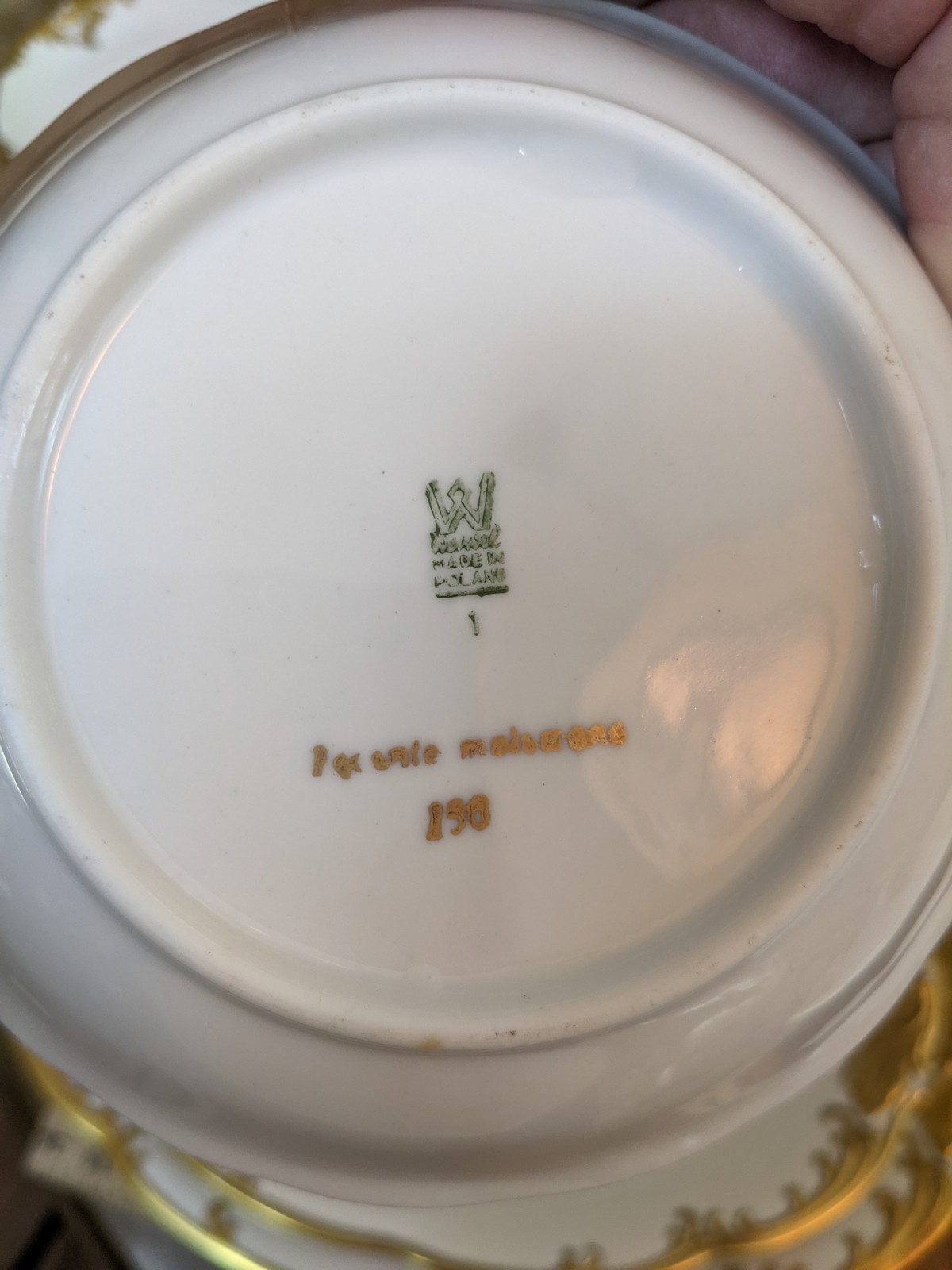 WALBRZYCH WAWEL CHINA POLAND GOLD GILDED EDGE COMPLETE SERVICE FOR 10 UNBOXED