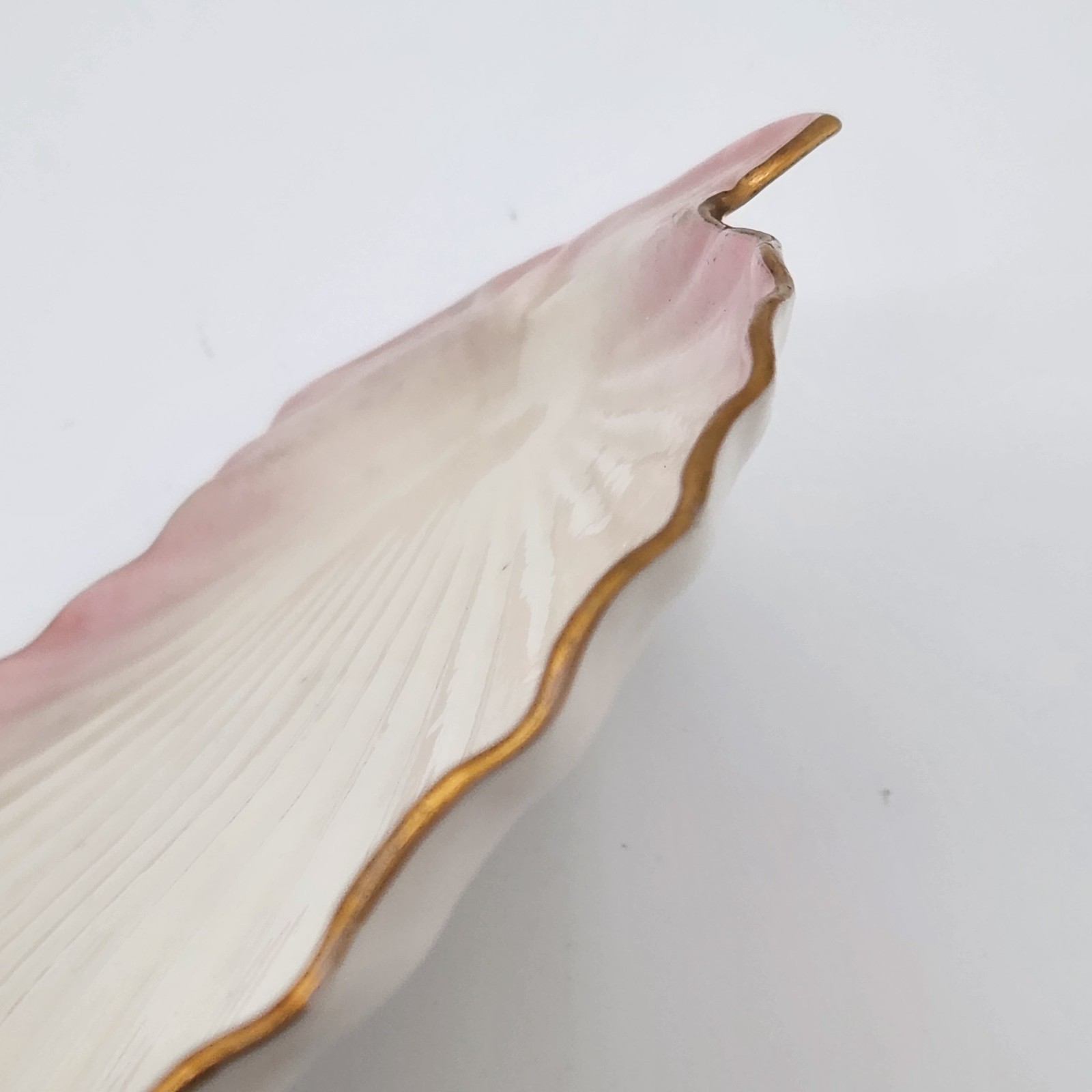 Antique Belleek 8.25″ Tridacna Shell Plate Pink Luster & Gold ,2nd Black Mark