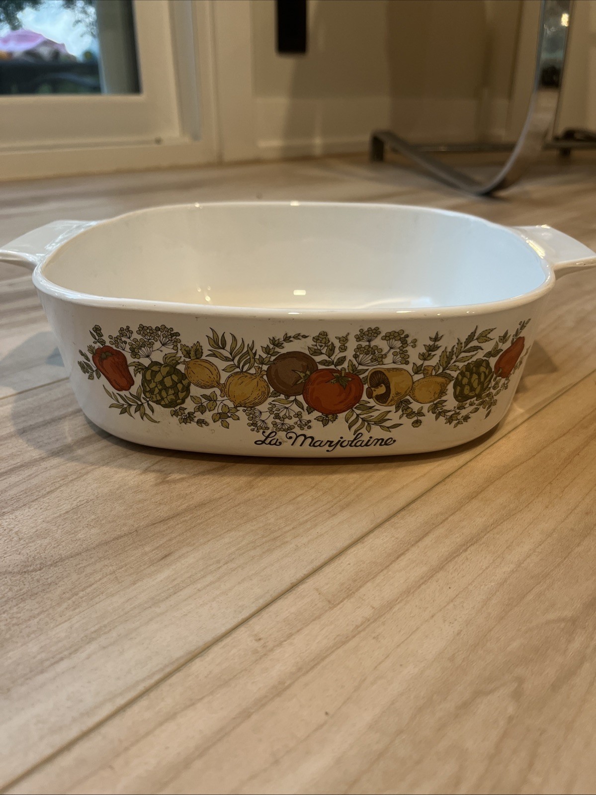 RARE StampdVintage La Marjolaine Spice Of Life 2 QT Corning Ware A-2-B Casserole
