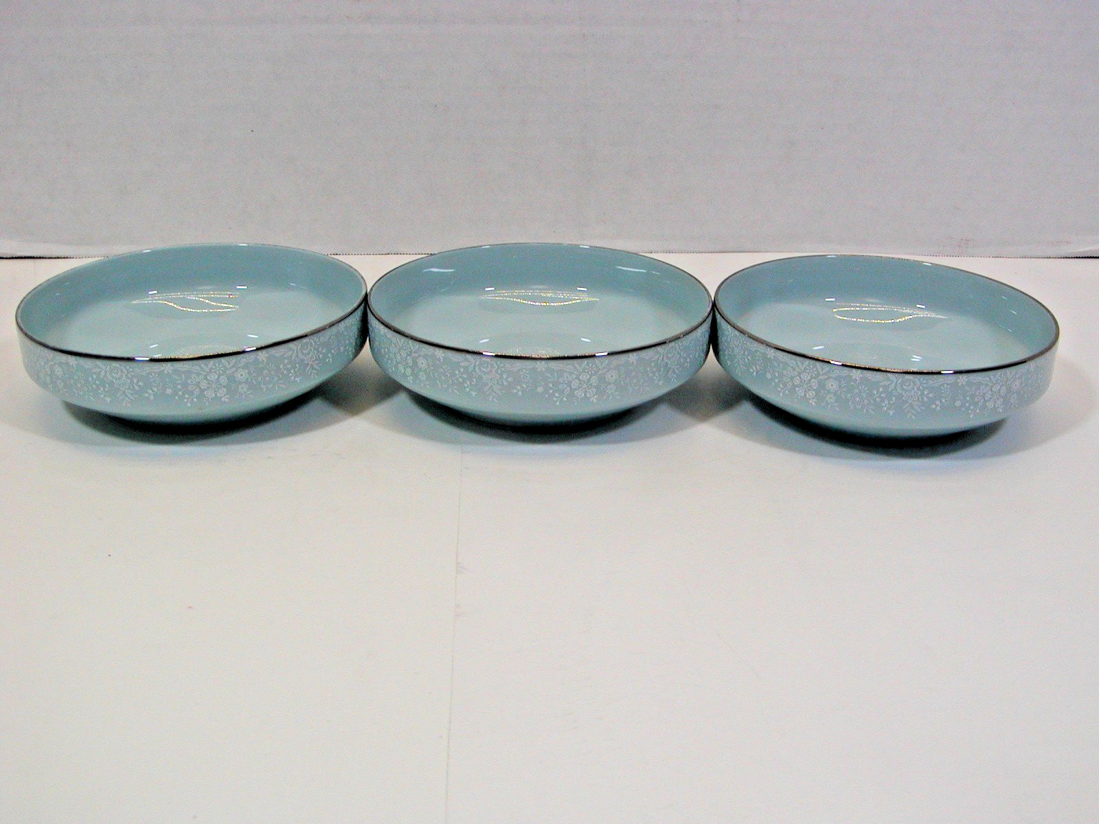 3 NORITAKE FIDELITY 5″ BERRY DESSERT BOWLS