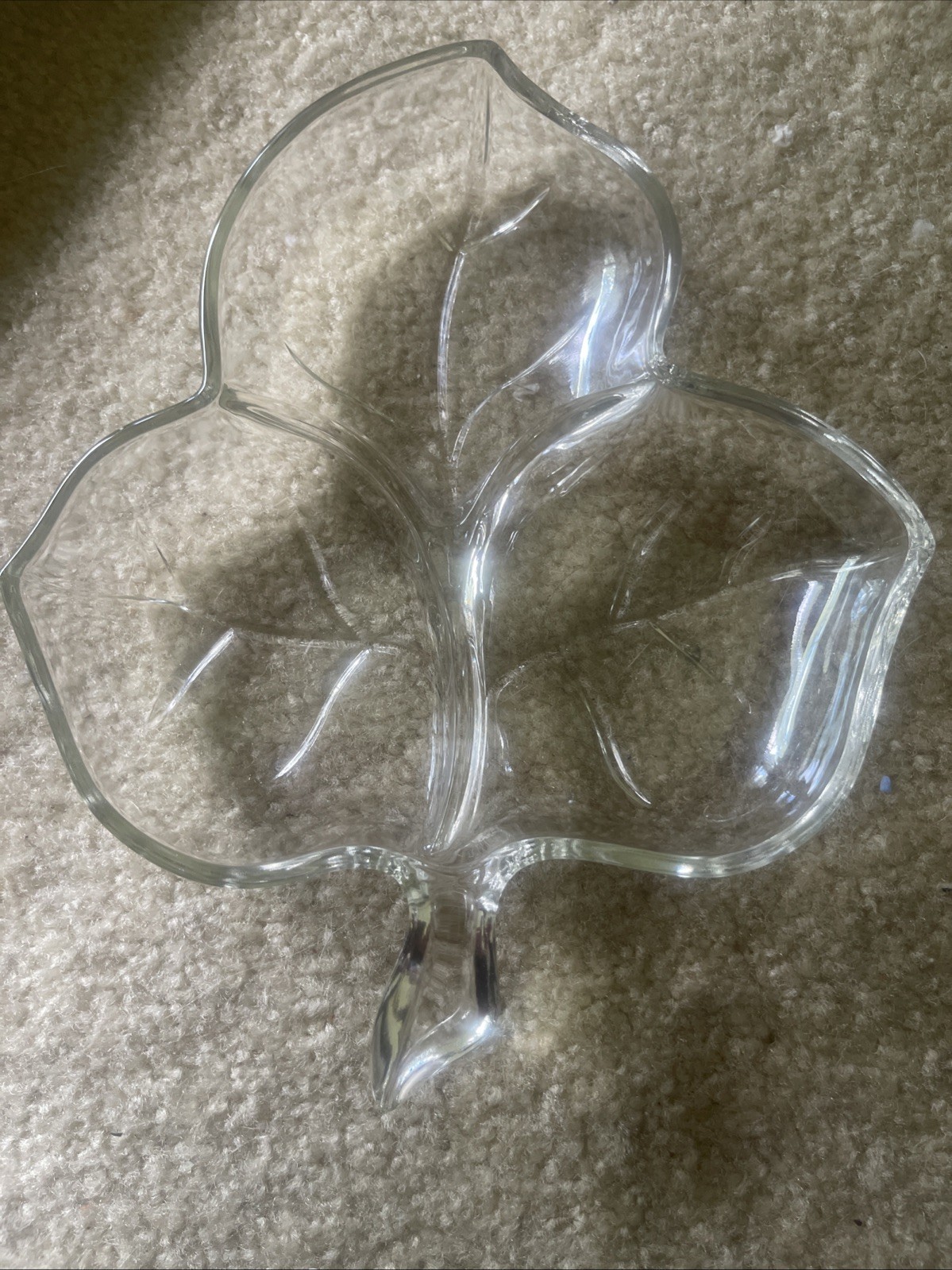Leaf Shaped Divided Candy Dish Glass Tabletop Candy Nut Coin Holder 6.5″ Server