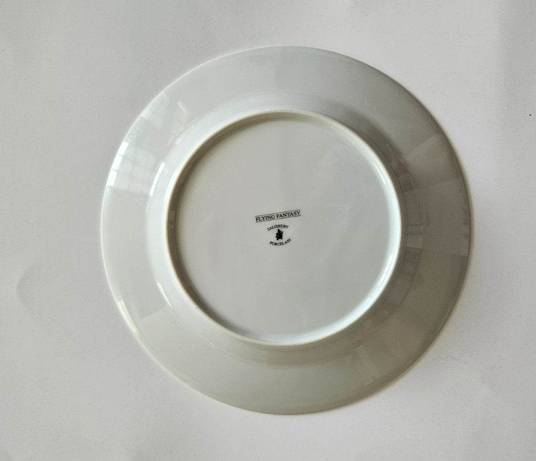 NEW Flying Fantasy by Salisbury Porcelain Hot Air Balloon Motifs Set 4 Plates 8″