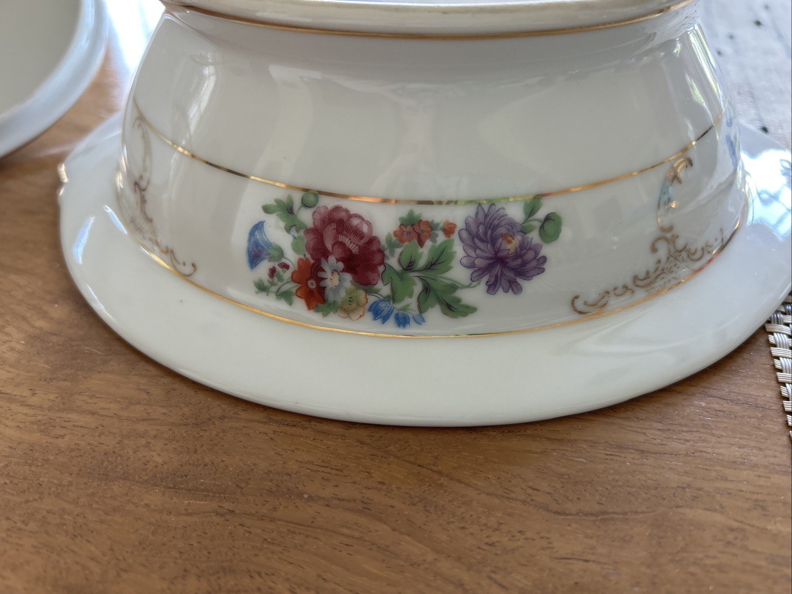 Vintage Made In Occupied Japan Serving Bowl And Lid Floral SGK China