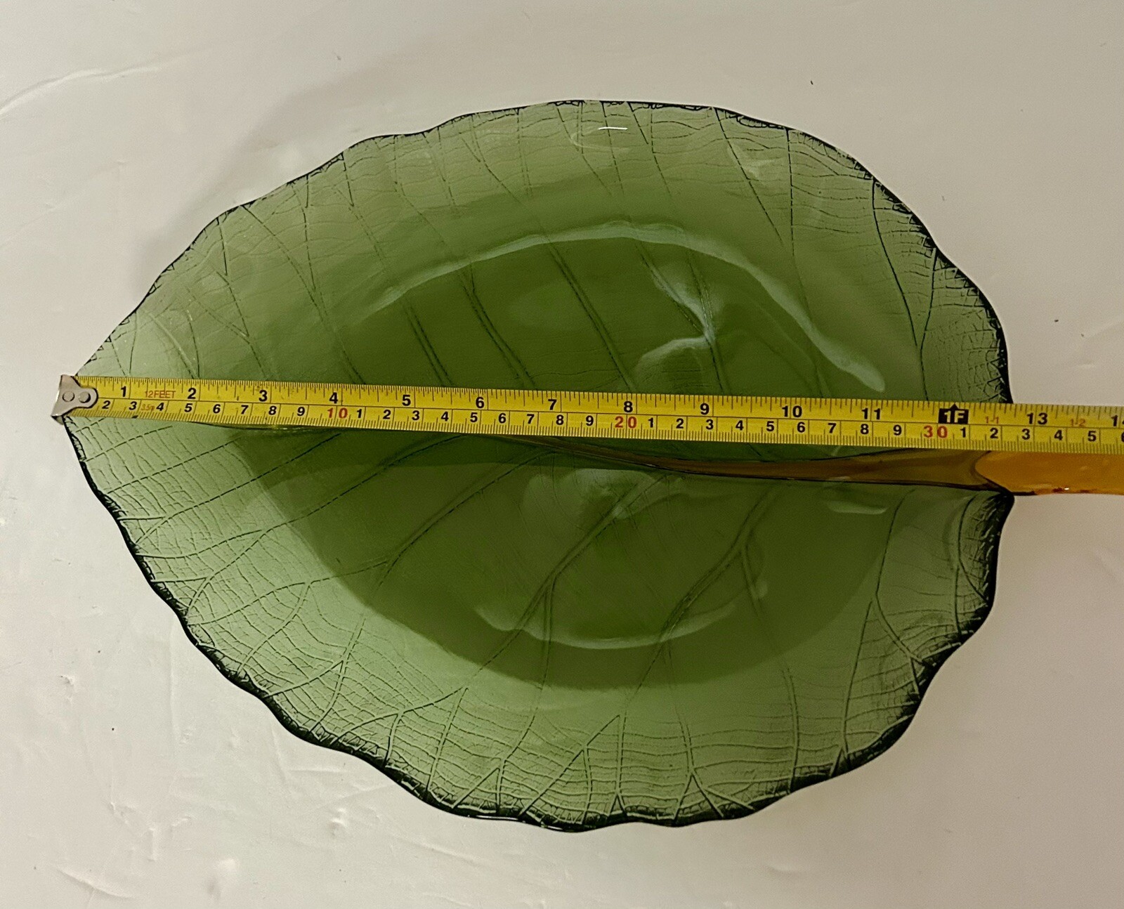 DYNASTY GLASS LEAF PLATE OLIVE COLORED CENTERPIECE 16.5”