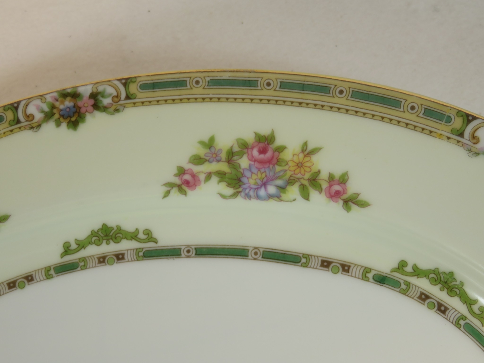 Noritake Alicia 35762 Oval Serving Platter 11 5/8 by 8 3/4 inches