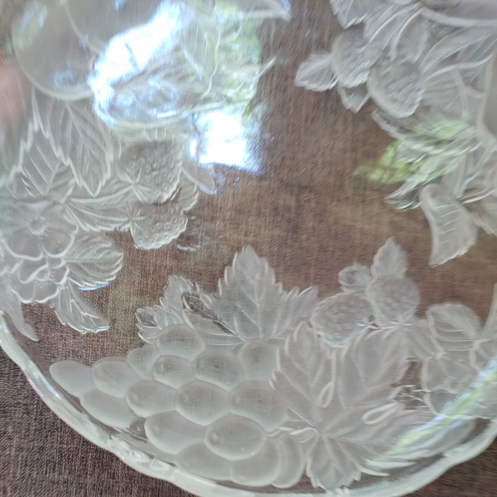 Vintage 14” Berries & Grapes Serving Platter Clear & Frosted