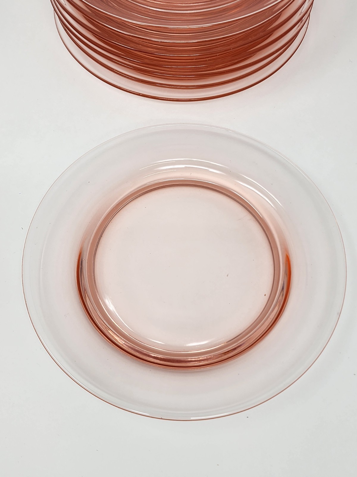 Set Of 8 Pink Depression Glass 7.75″ Round Salad Luncheon Plates