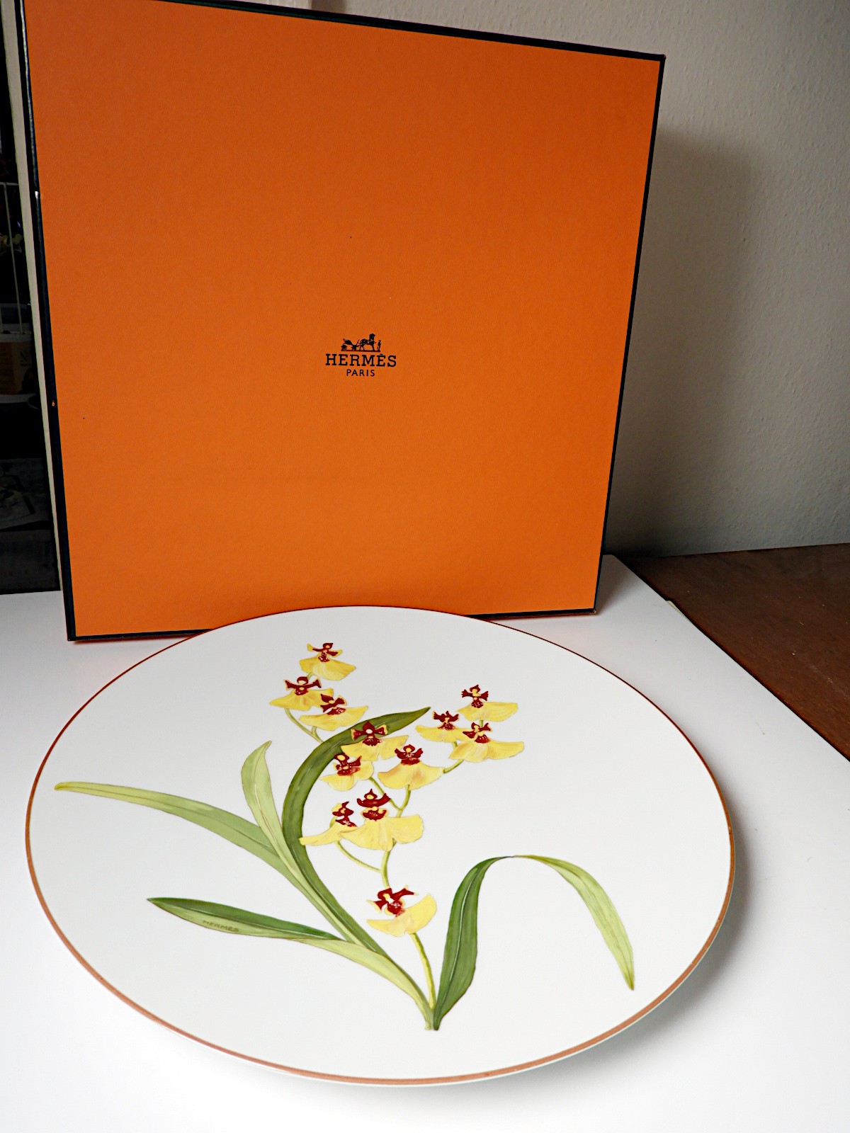 HERMES Porcelain JARDIN Des ORCHIDEES 10 1/4″ Dinner Plate #6, Mint with Box