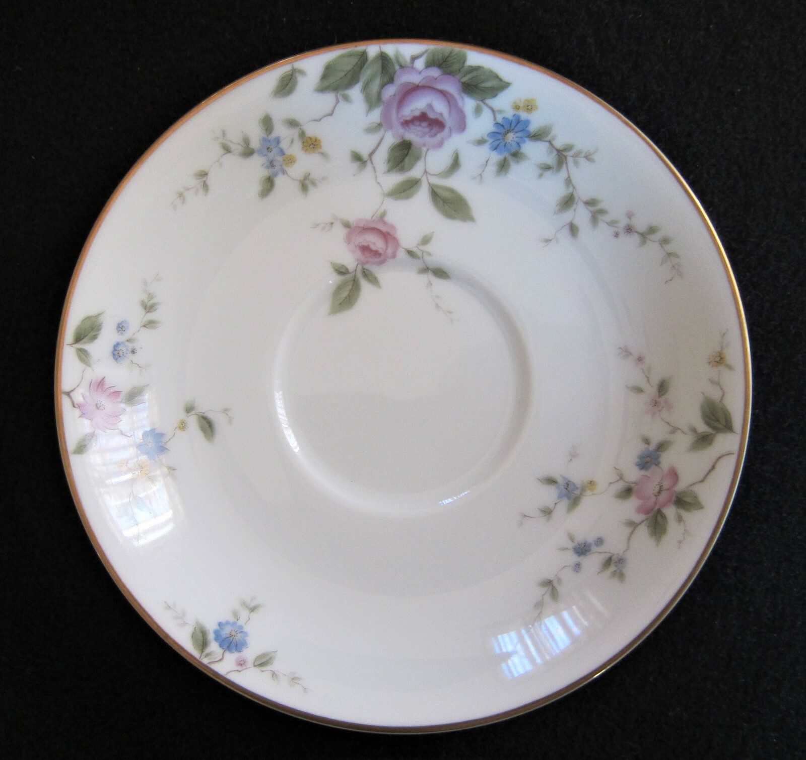 Vintage Noritake Teacups with Saucers Floral on White Gold Trim Firenze 6674