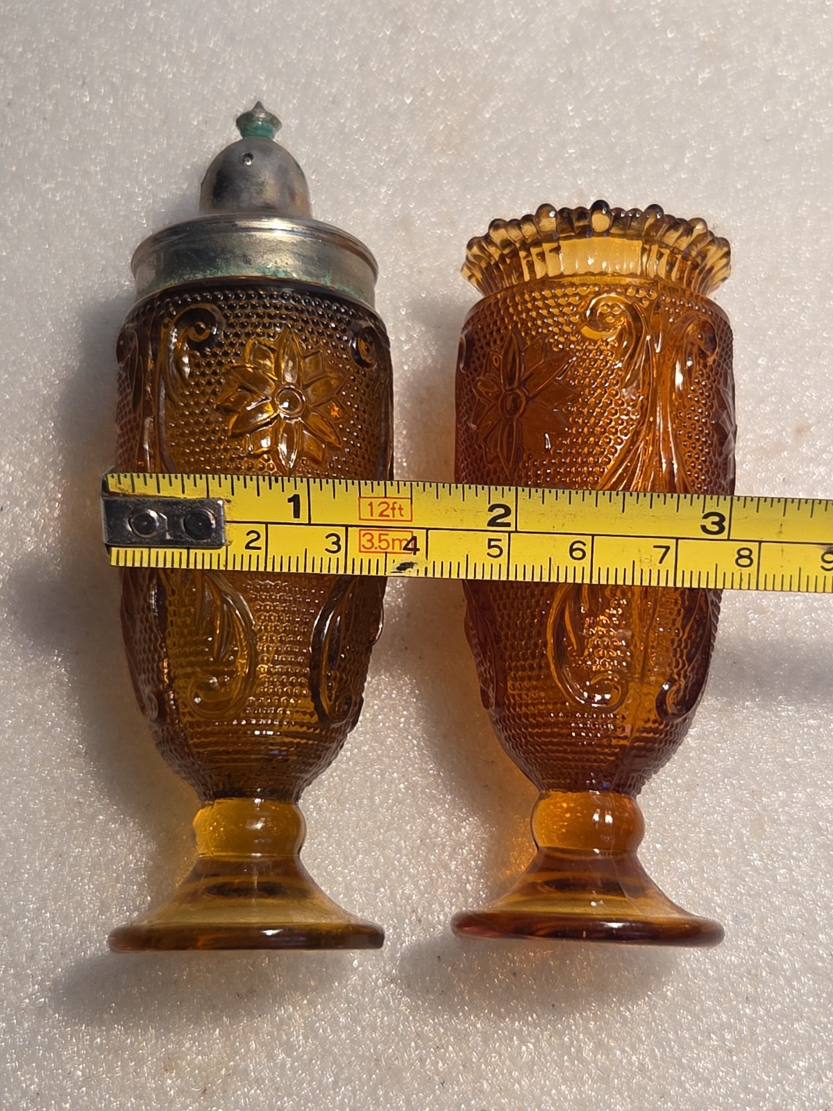 Vintage Indiana Glass Amber Salt & Pepper Shakers With A Tiara Bud Vase