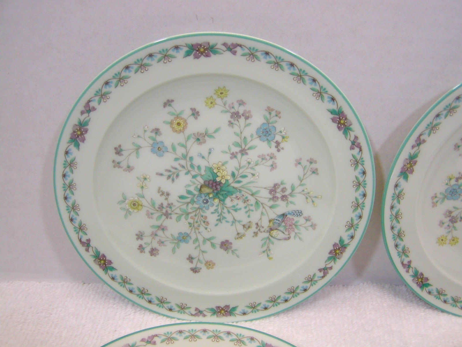 4 NORITAKE PARADISE 6-1/4″ BREAD/BUTTER DESSERT PLATES
