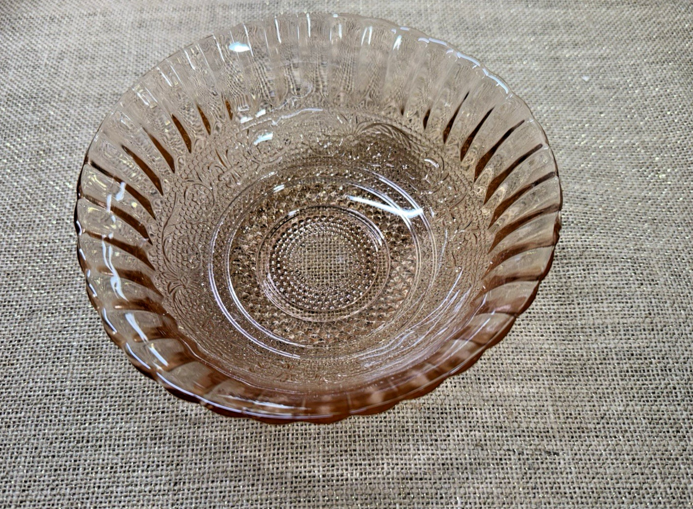 Vintage KIG Malaysia Pink Glass Dinnerware Set 34 Pc Fleur De Lis Trellis EUC