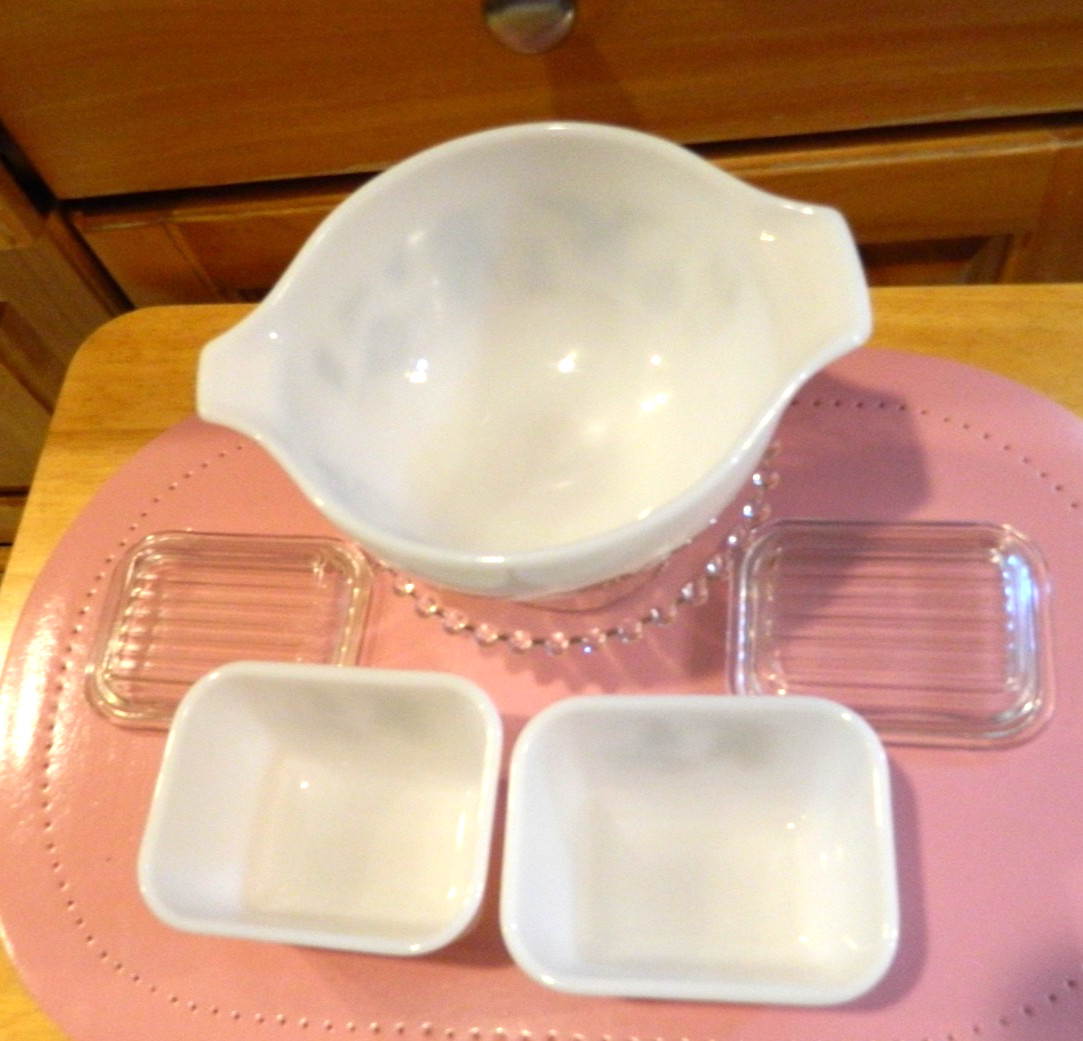 Vtg PYREX Lot w/2 Early American Refrigerator Dishes w/Lids 501B & #441 Bowl 5PC